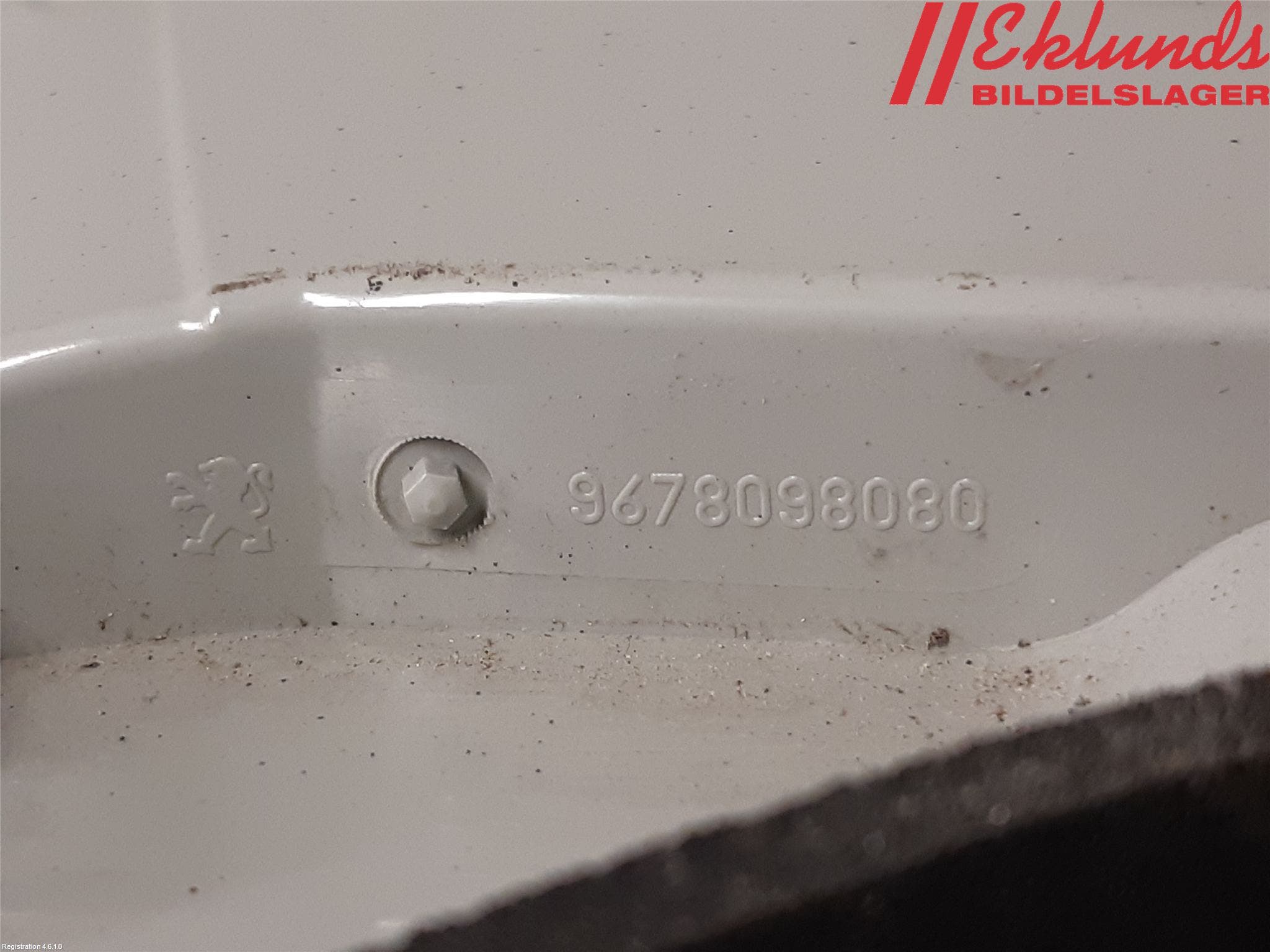 Peugeot 308 14-21 Bakljus Lucka Vä