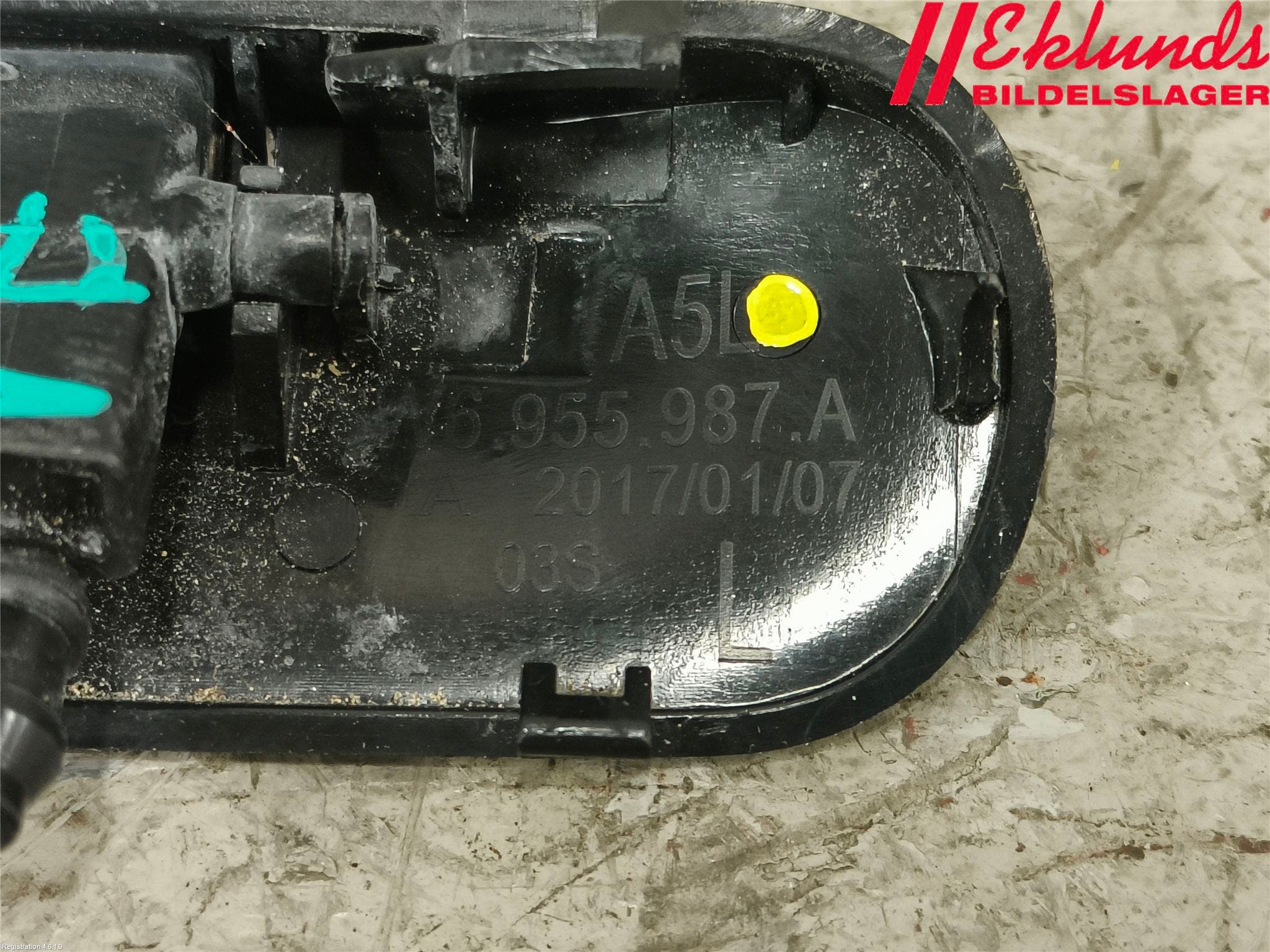 Audi A5 17- Spolarmunstycke Rutor