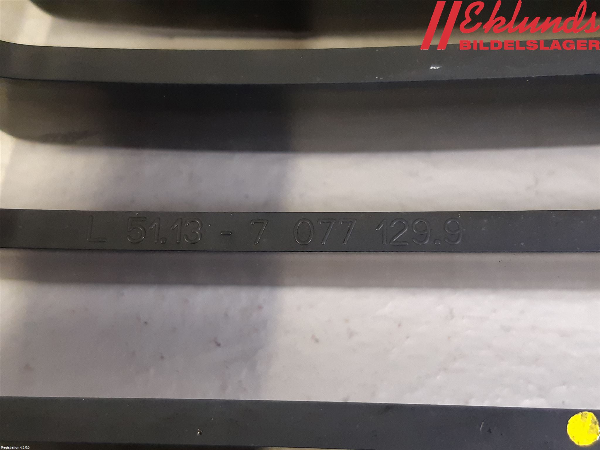 BMW 1 E87/81 5D/3D 03-11 Grilldel Vänster