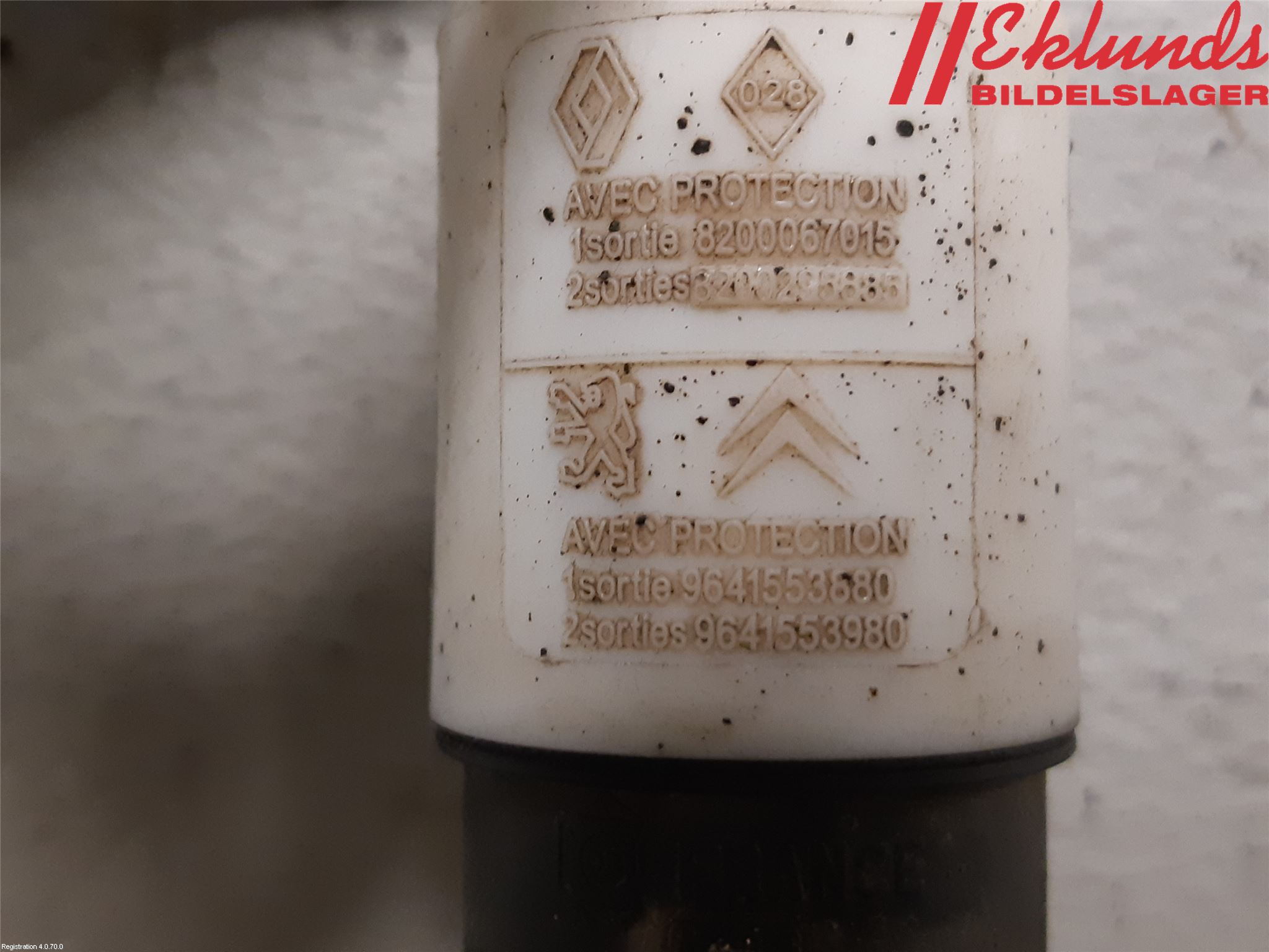 Renault TRAFIC   02-14 Spolarpump Vindruta