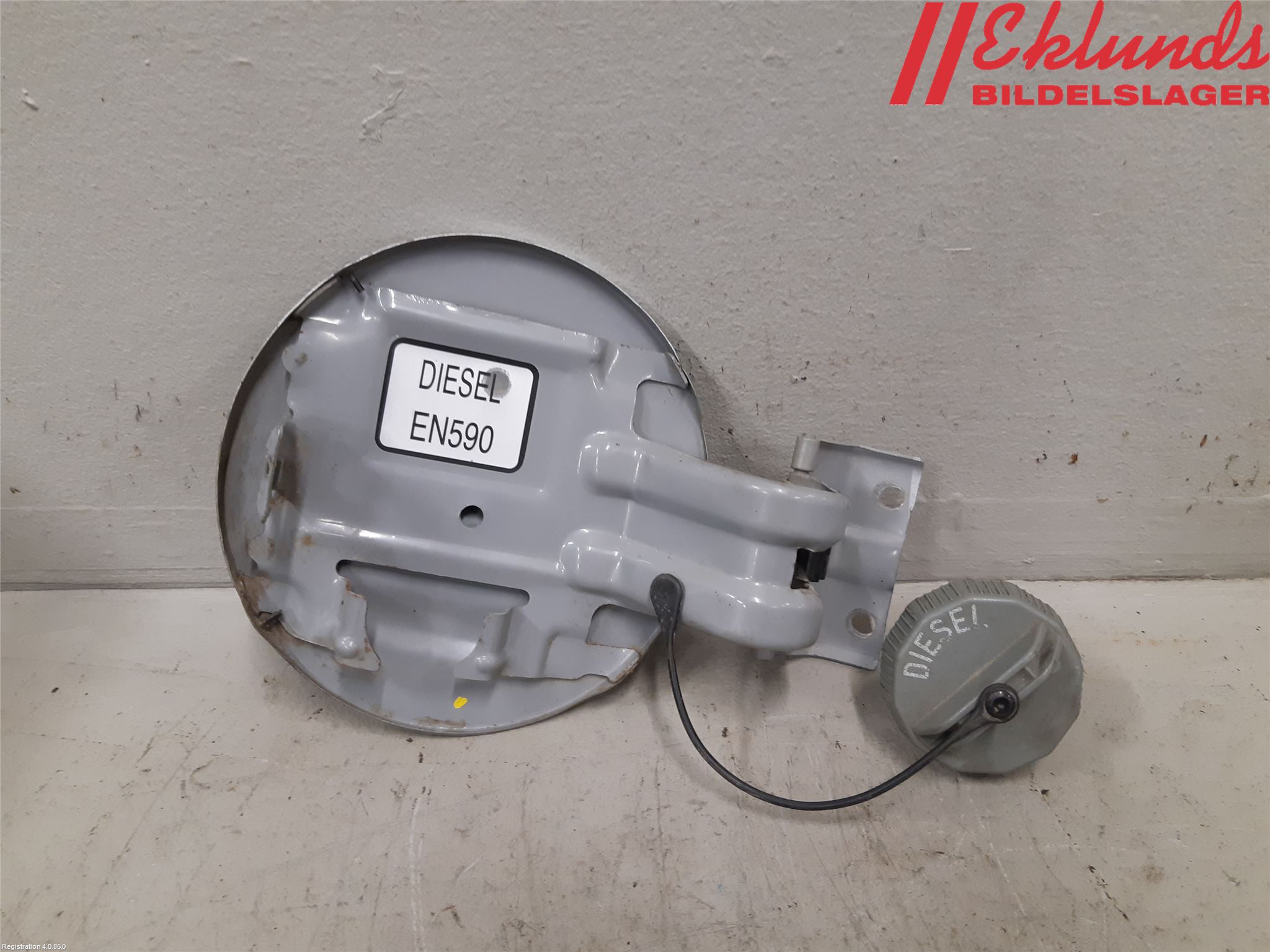 Mitsubishi L200 06-15 Tanklucka