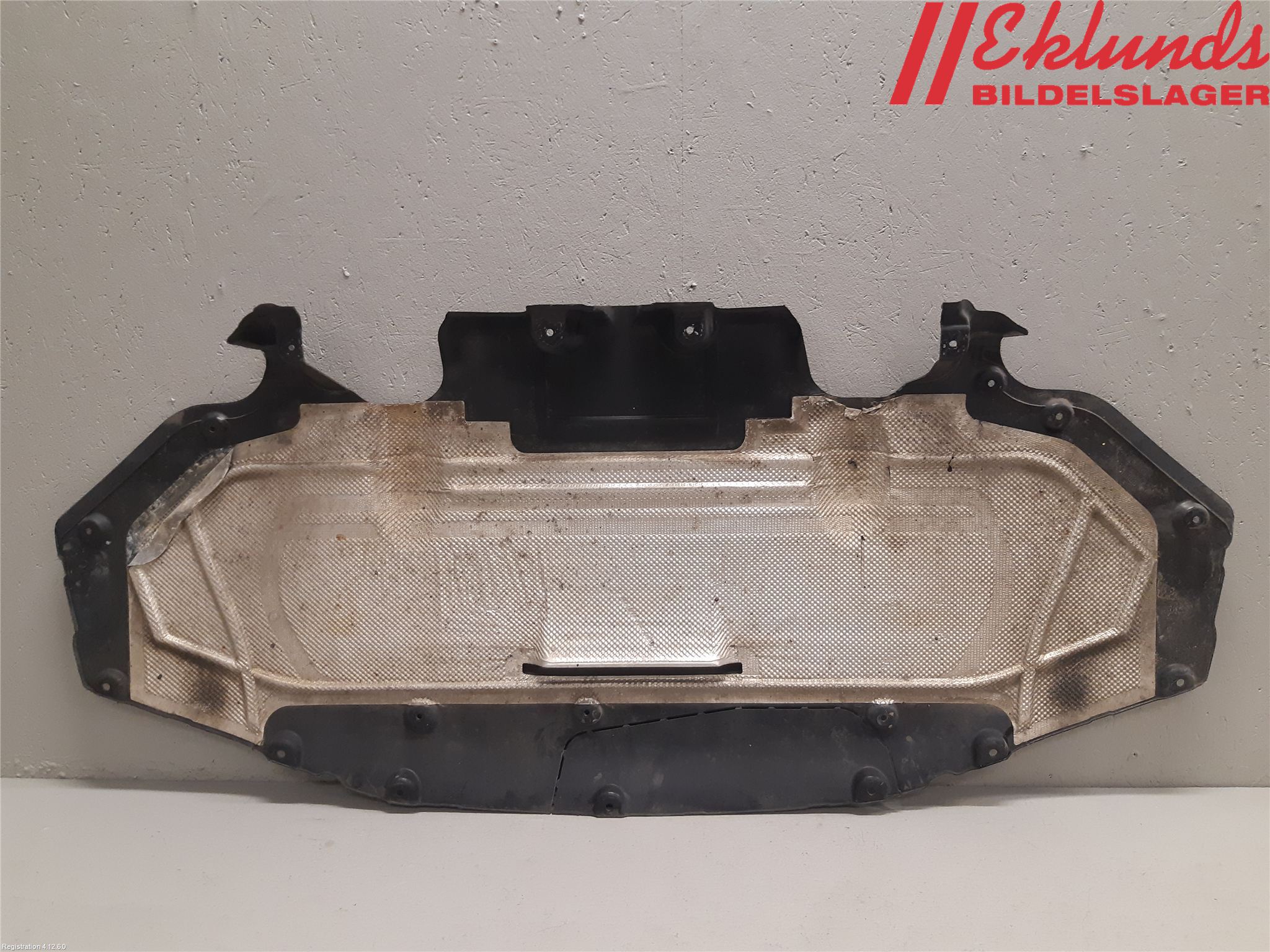 BMW 7 G11/G12 15-22 Hasplåt Plåt-Plast
