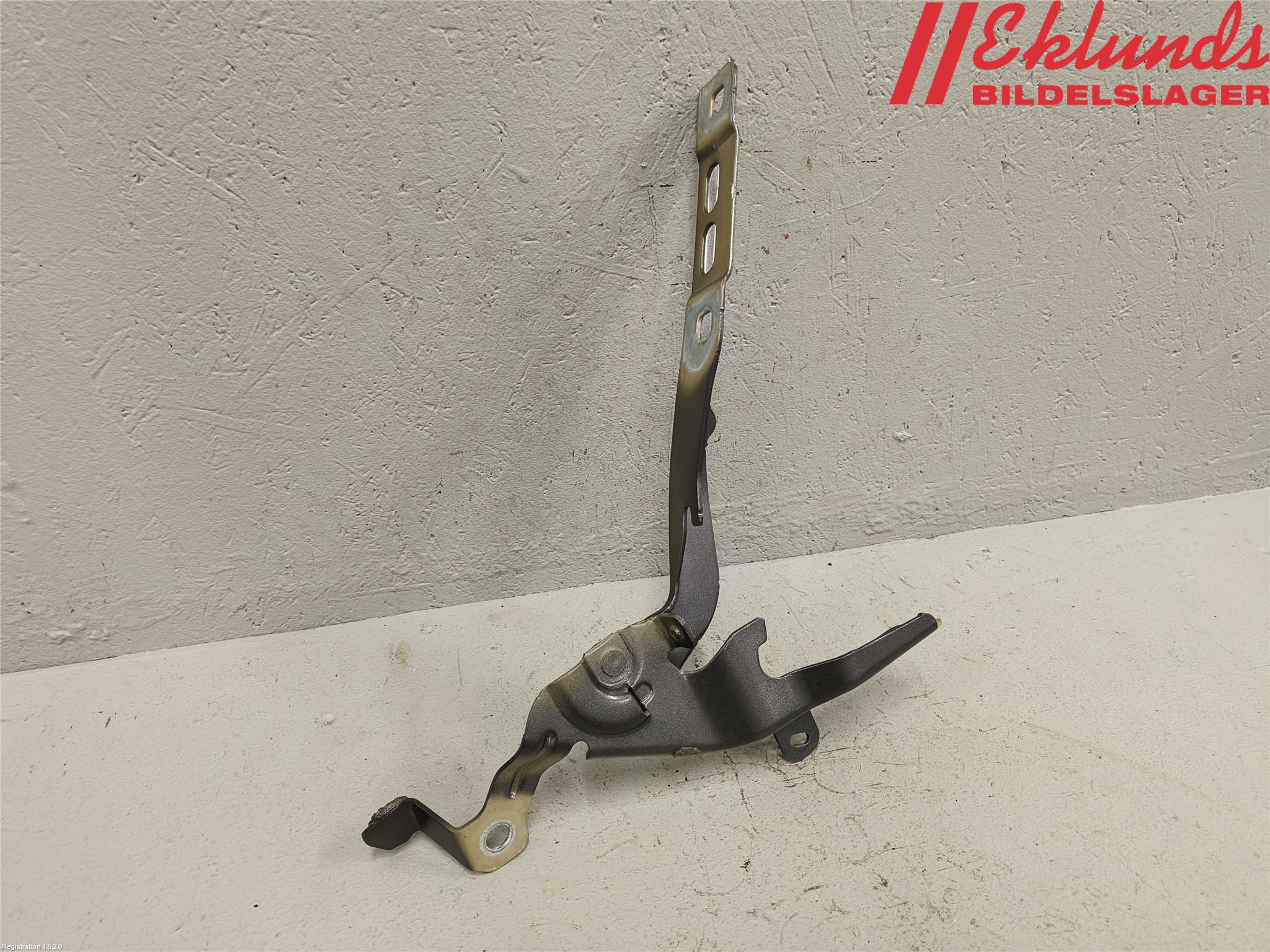 Peugeot 2008/E-2008 20- Huvgångjärn