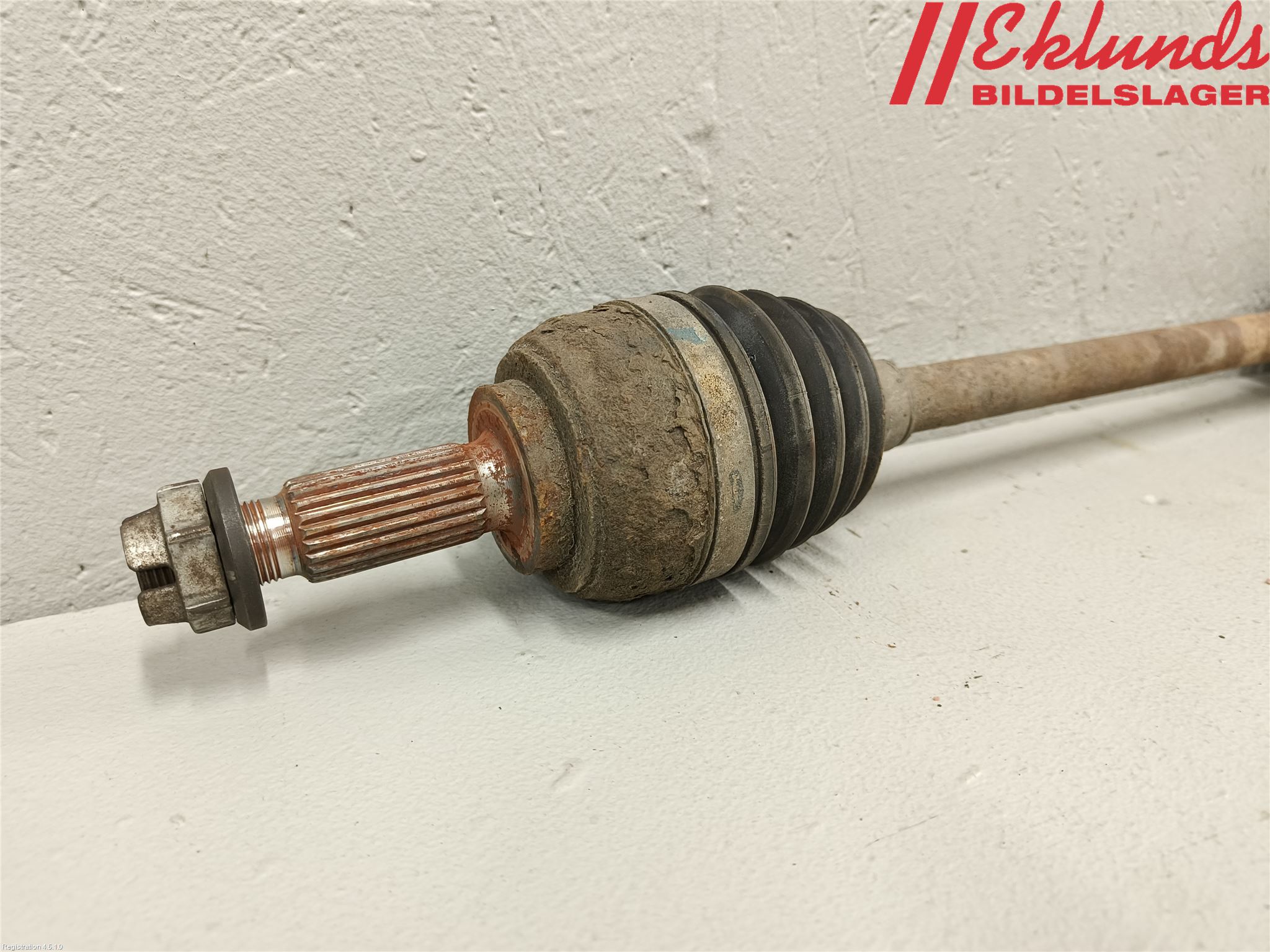 Renault CLIO III  09-12 Drivaxel Fram Höger