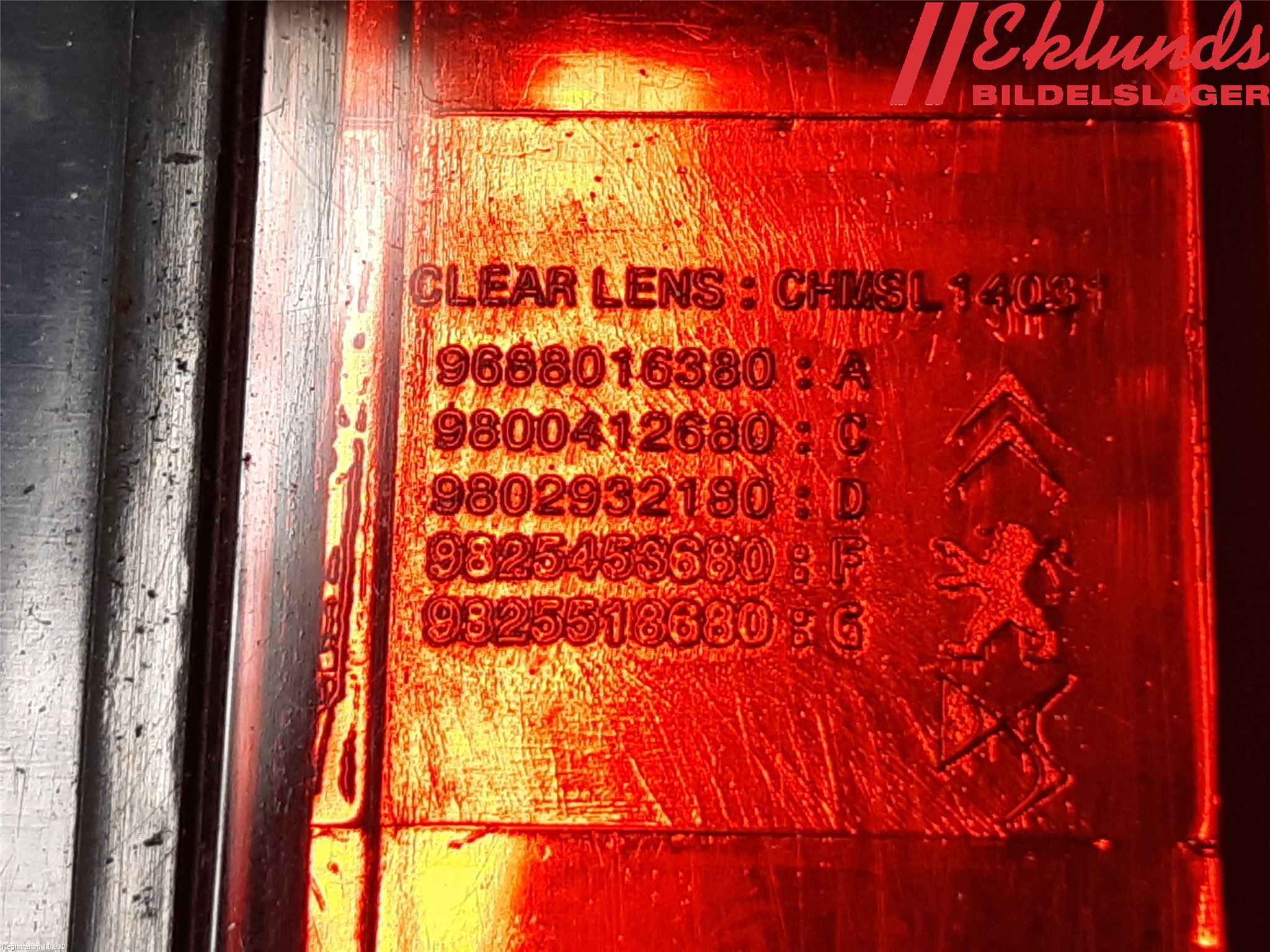 Peugeot 2008/E-2008 20- Bromsljus Bakruta