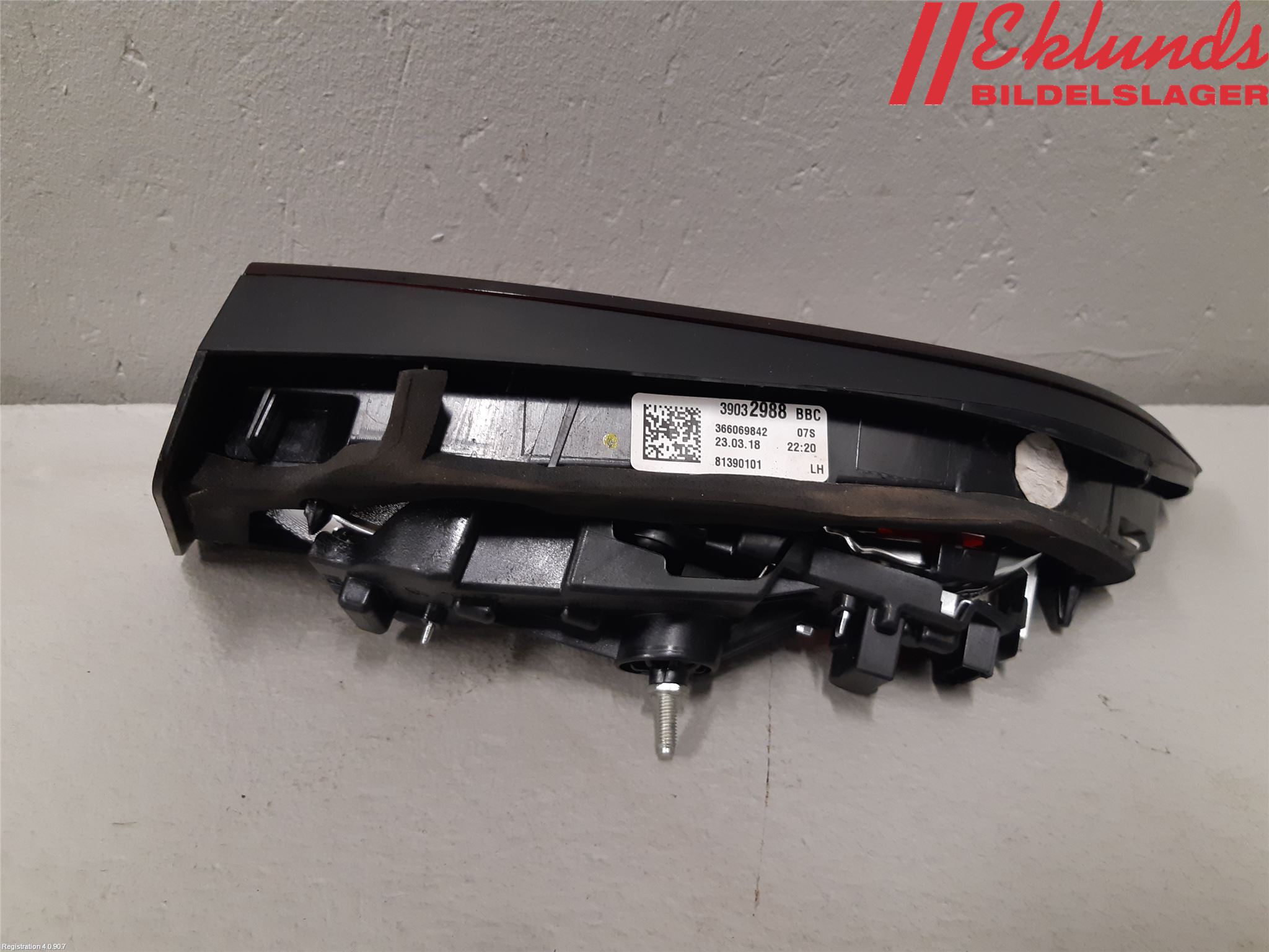 Opel ASTRA K 16-22 Bakljus Lucka Vä