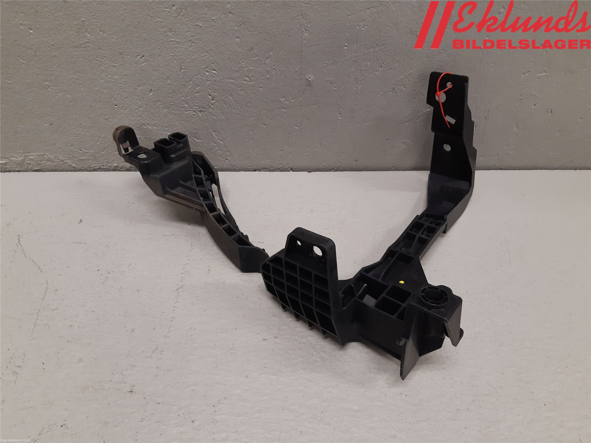 Honda E 20-23 Strålkast Fästsarg