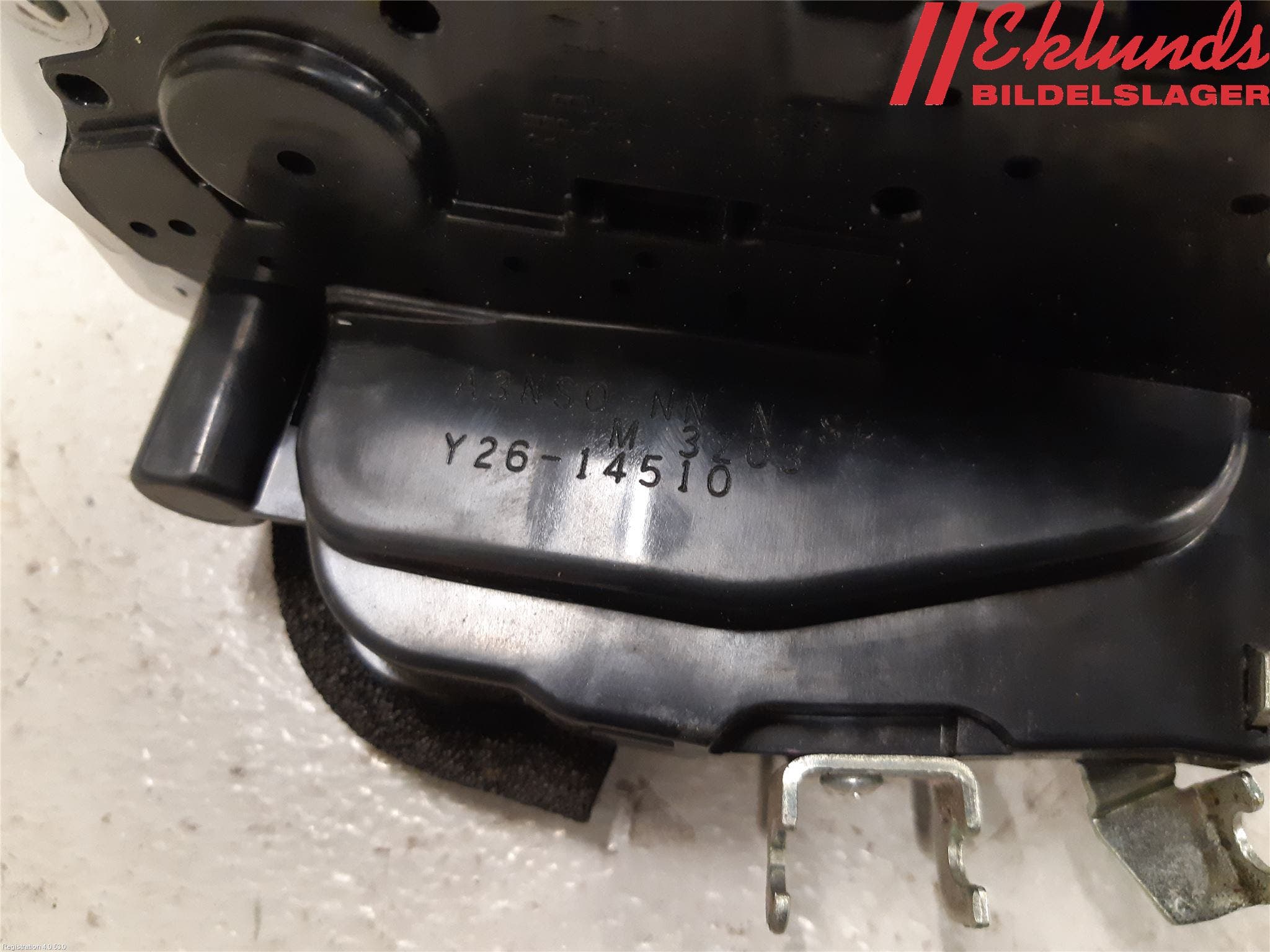 Nissan LEAF 11-17 Låskista-Dörrlås