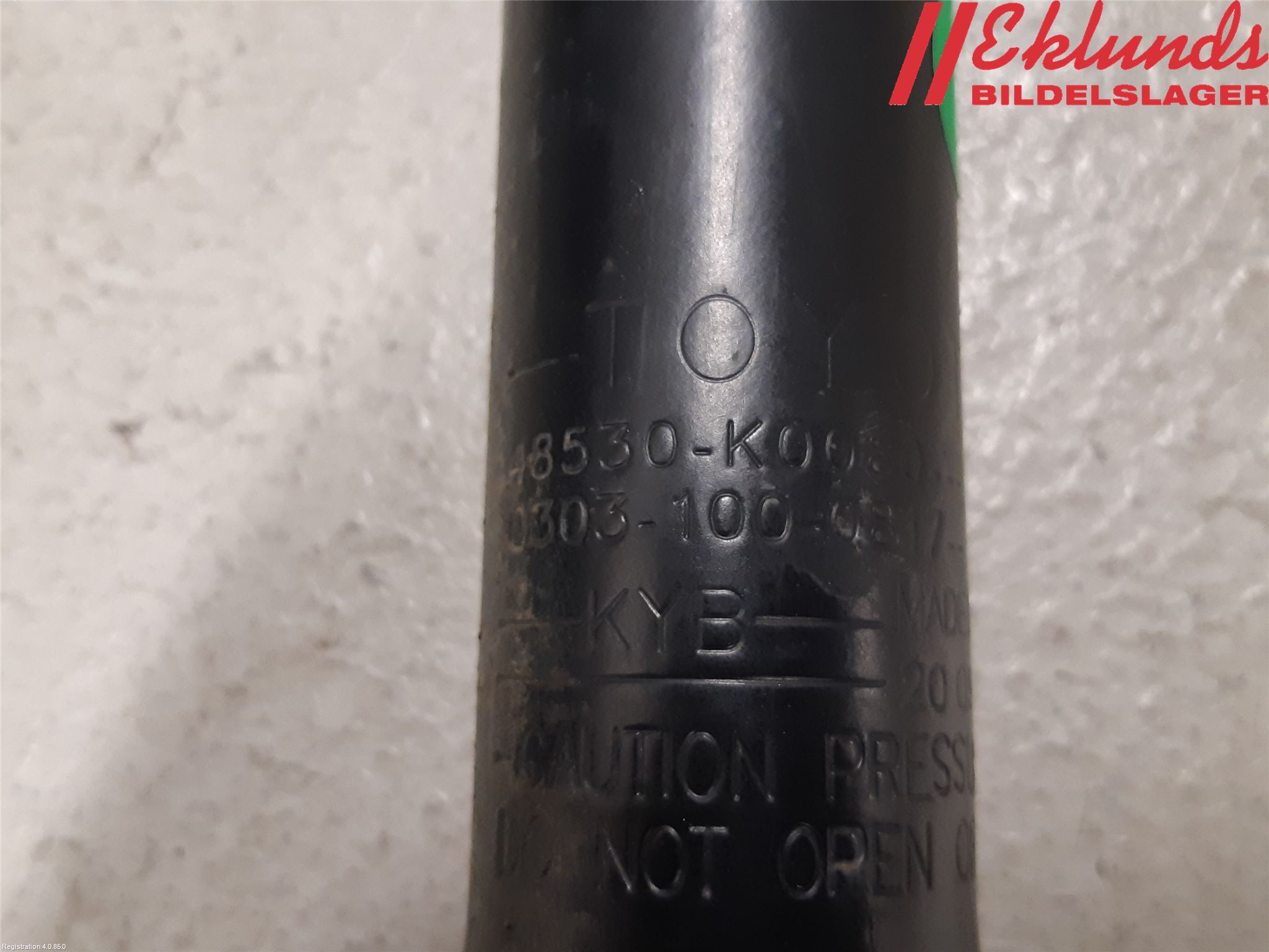 Toyota YARIS XP21 20- Stötdämpare Bak