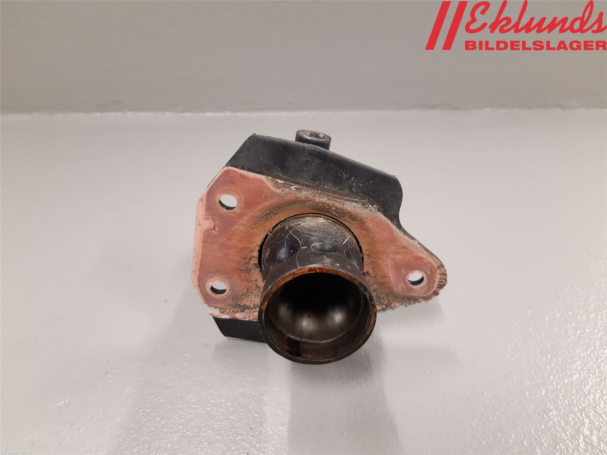 Porsche 911 64- Stötfångarbärjärn Fram