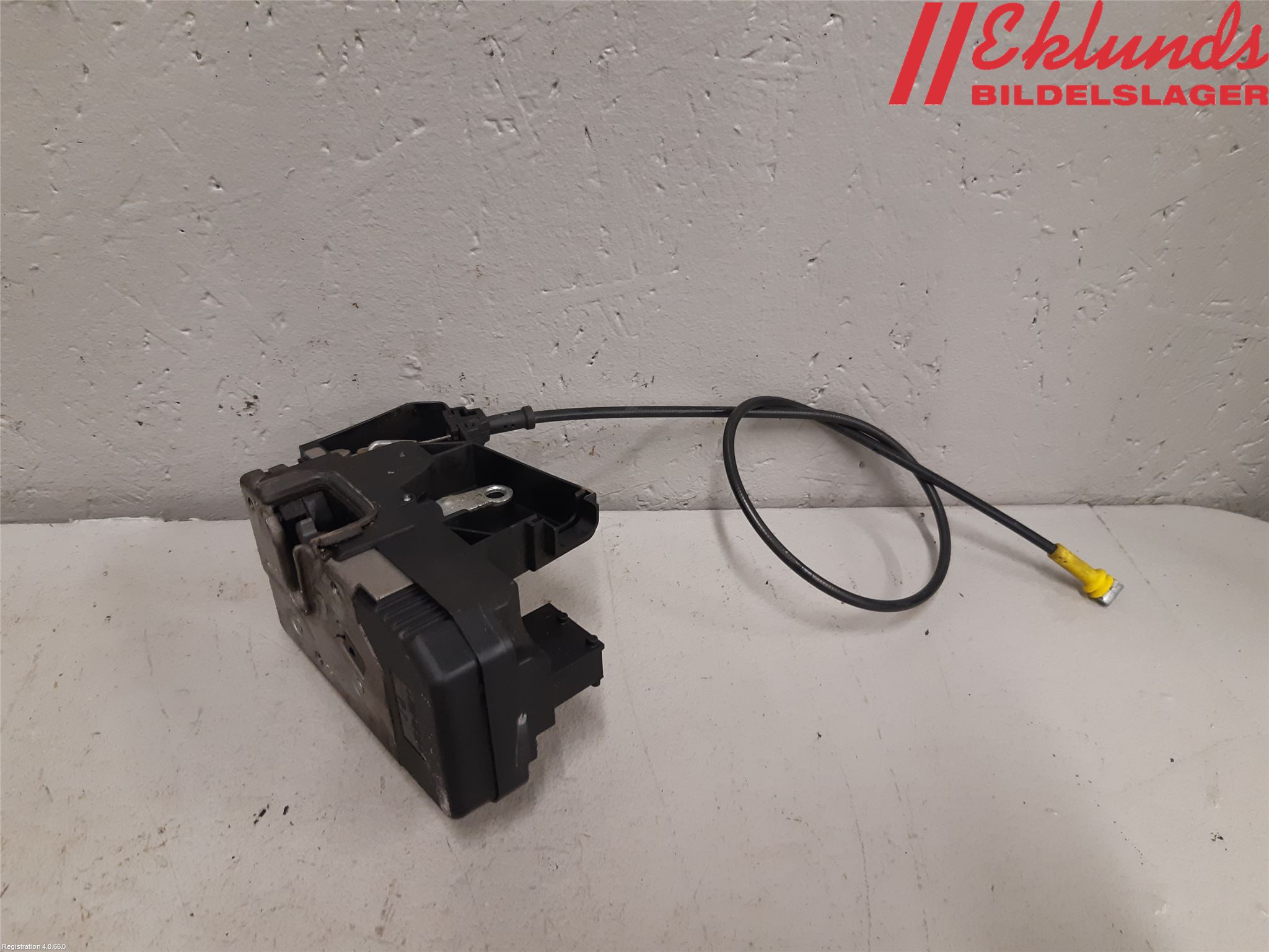 Opel VIVARO 01-14 Låskista-Dörrlås