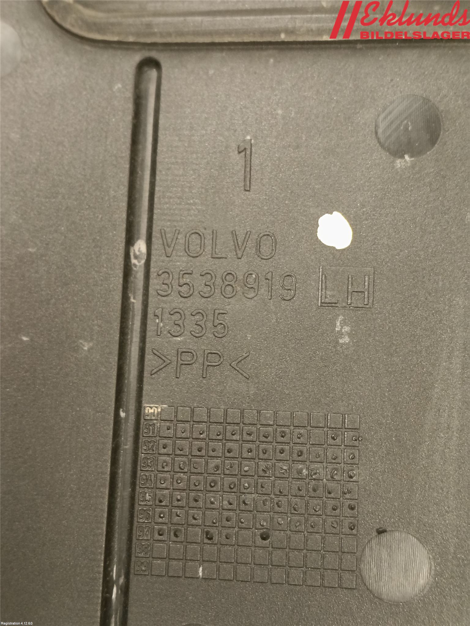 Volvo 940 91-98 Deflektor Plåt-Plast Kylning