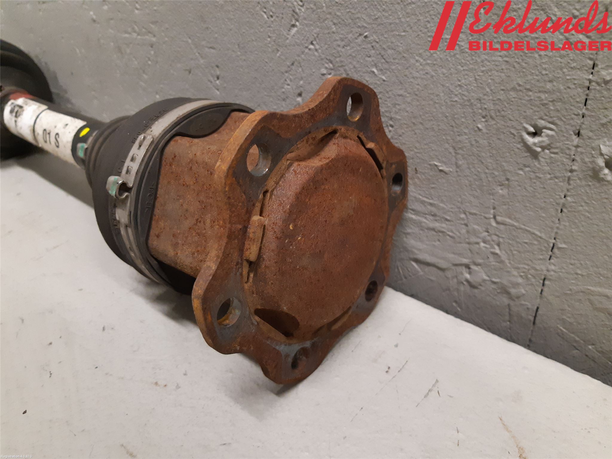 Audi A5 07-16 Drivaxel Fram Vänster