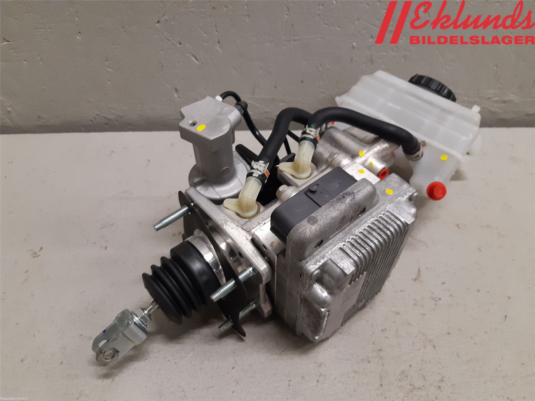 Toyota RAV4 19- Bromsservo