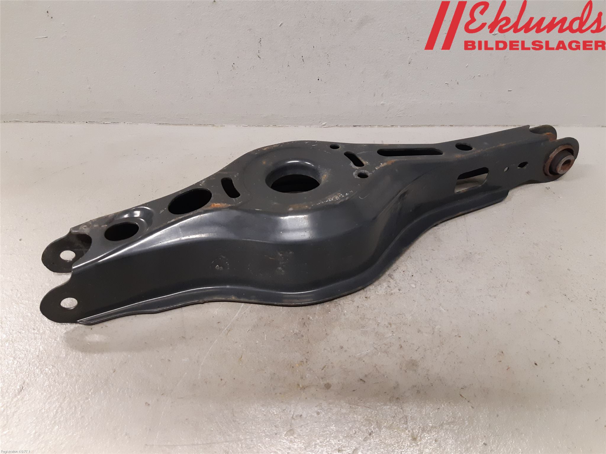 Toyota COROLLA 19- Bärarm Bak Höger