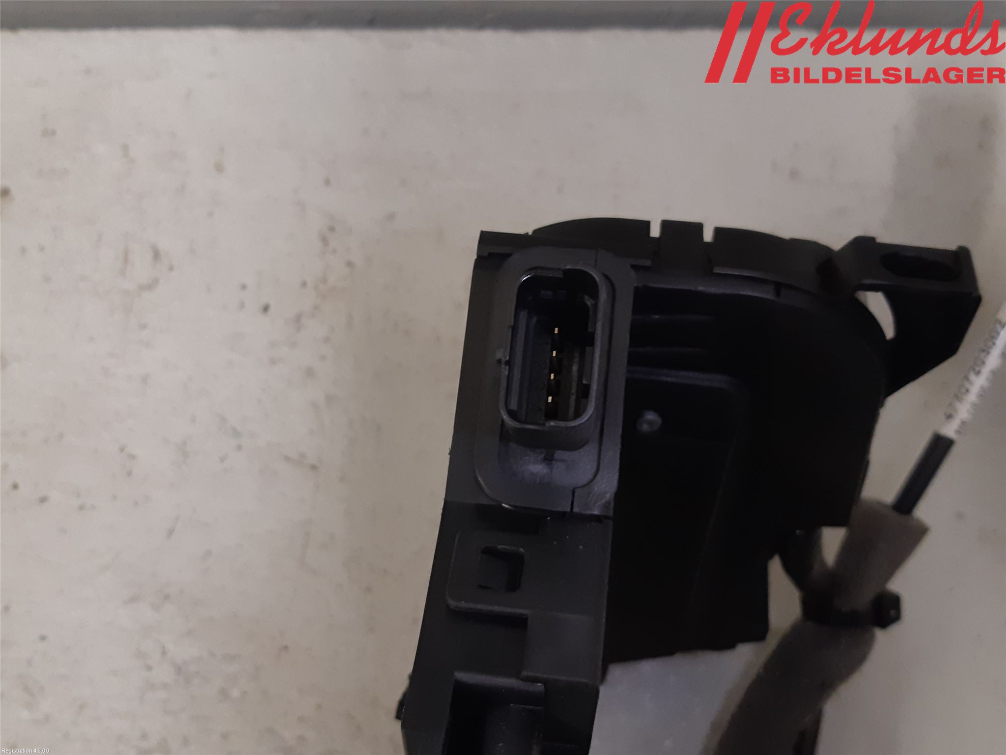 Renault CLIO IV 12-16 Låskista-Dörrlås