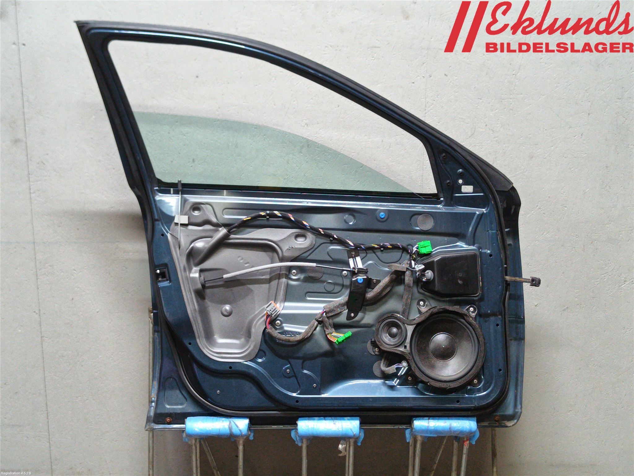 Volvo V70 05-08 Dörr Fram Vänster