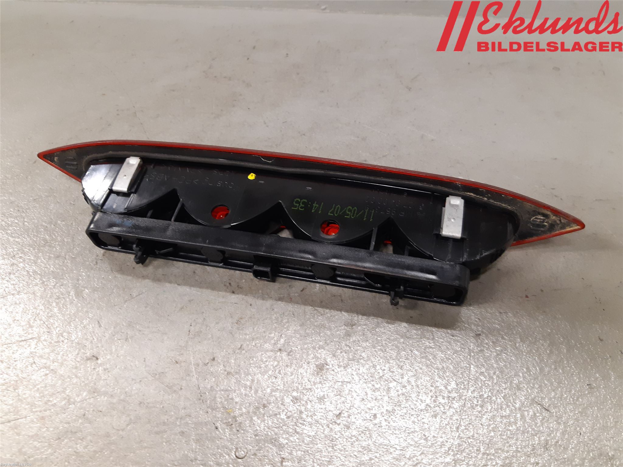 Mitsubishi COLT   04-08 Bromsljus Bakruta
