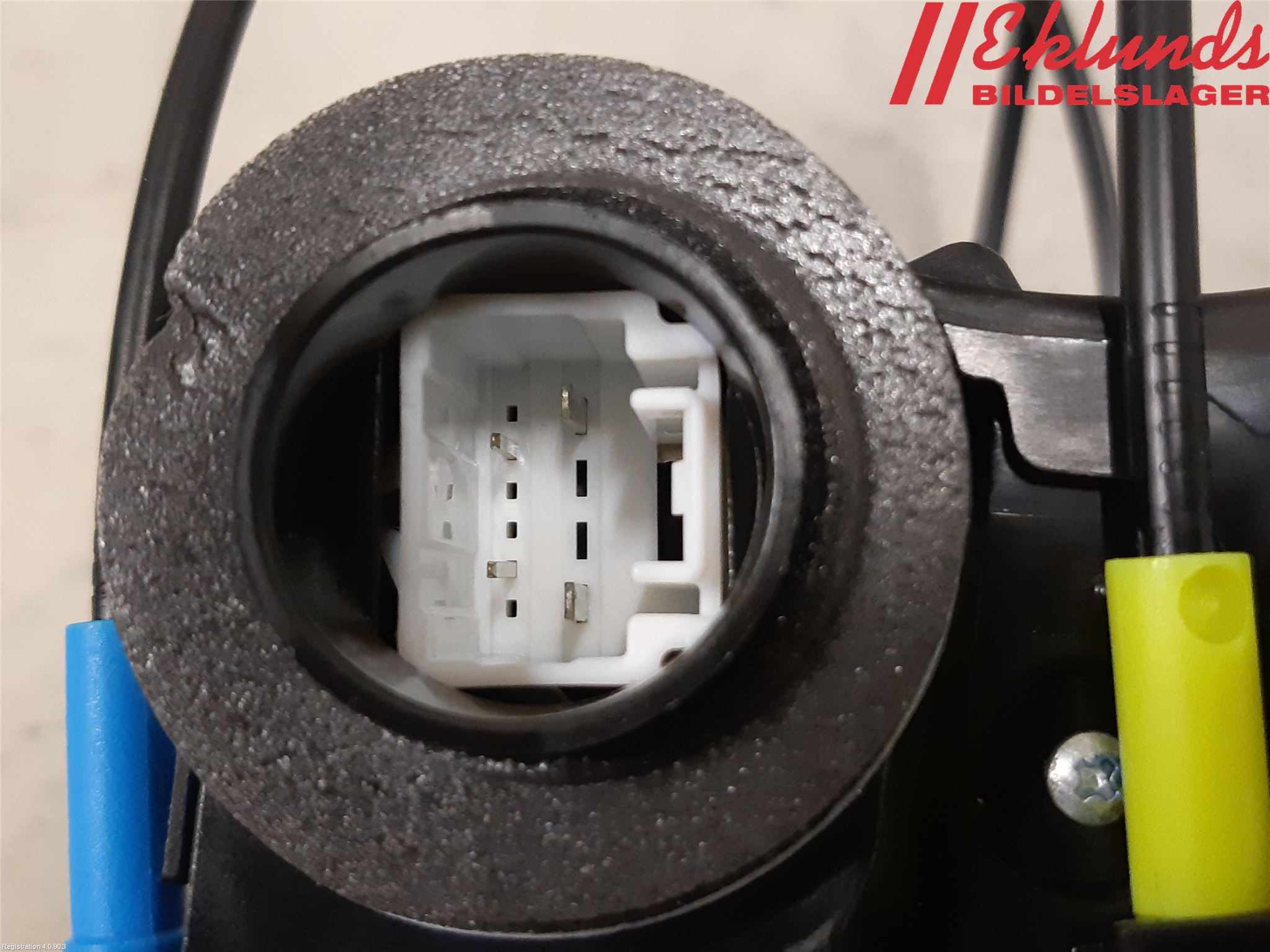 Toyota COROLLA 19- Låskista-Dörrlås