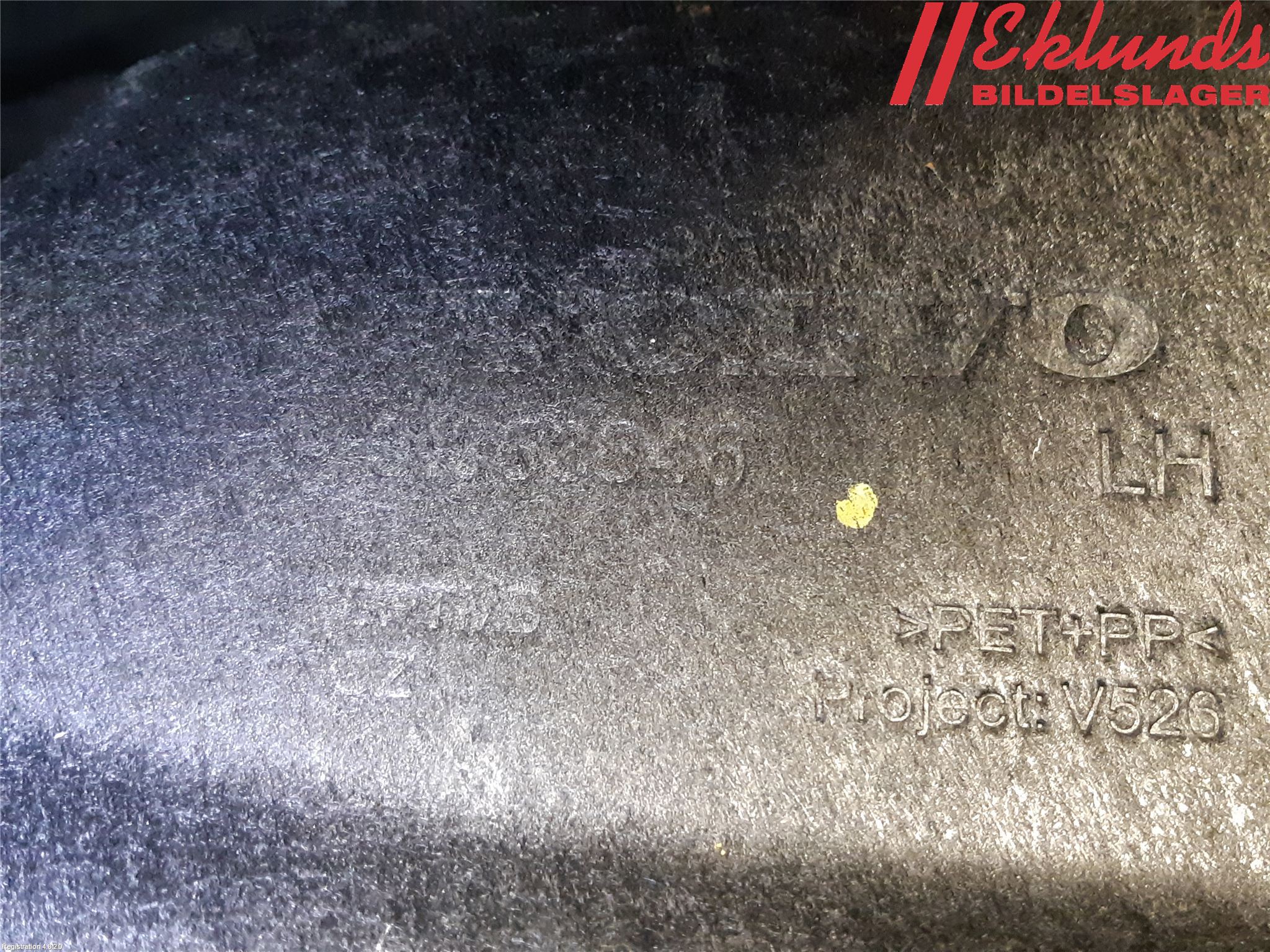 Volvo XC90/RECHARGE 16- Skärm Inner