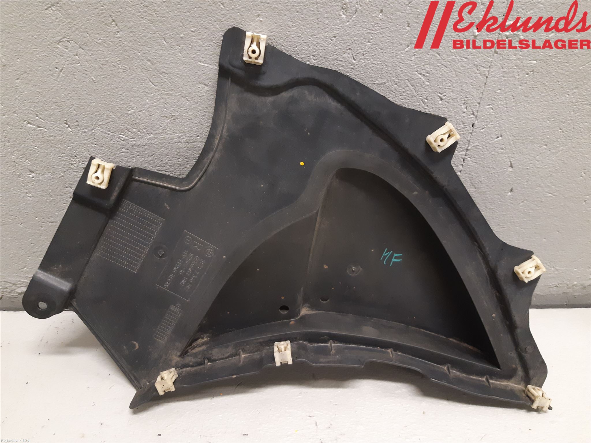 BMW 3 G20/G21/G80/G81 19- Skärm Inner