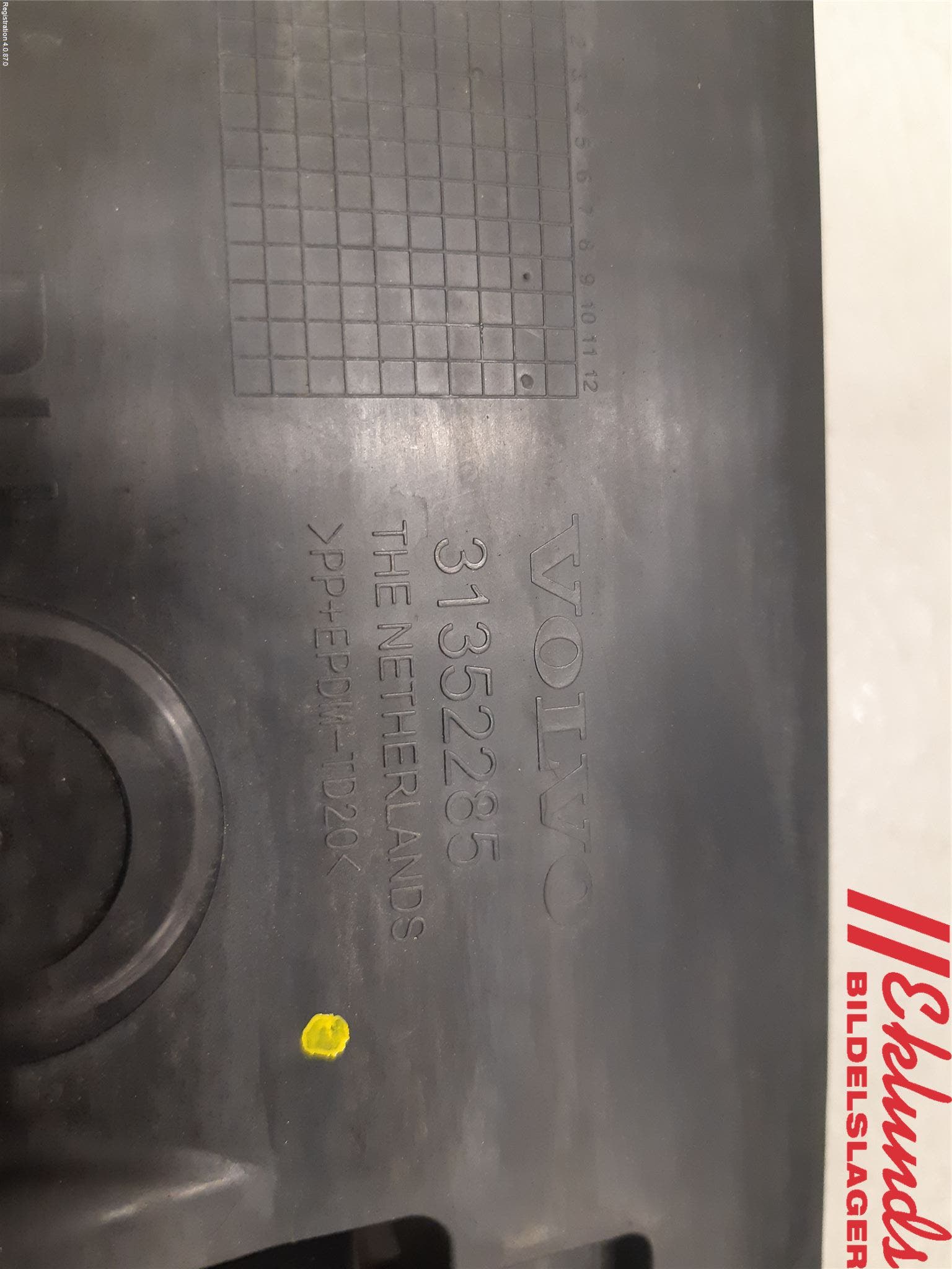 Volvo V60 11-13 Stötfångarfäste Bak Hö