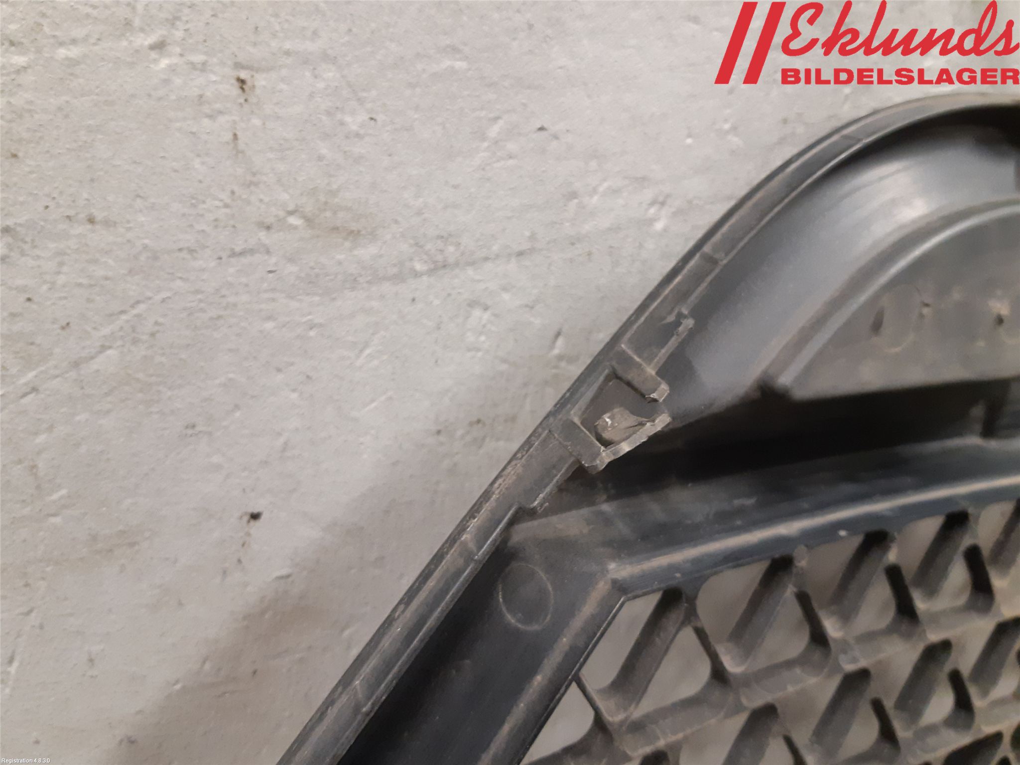 Ford FOCUS     04-07 Stöt Utfyllnad-List-Grill