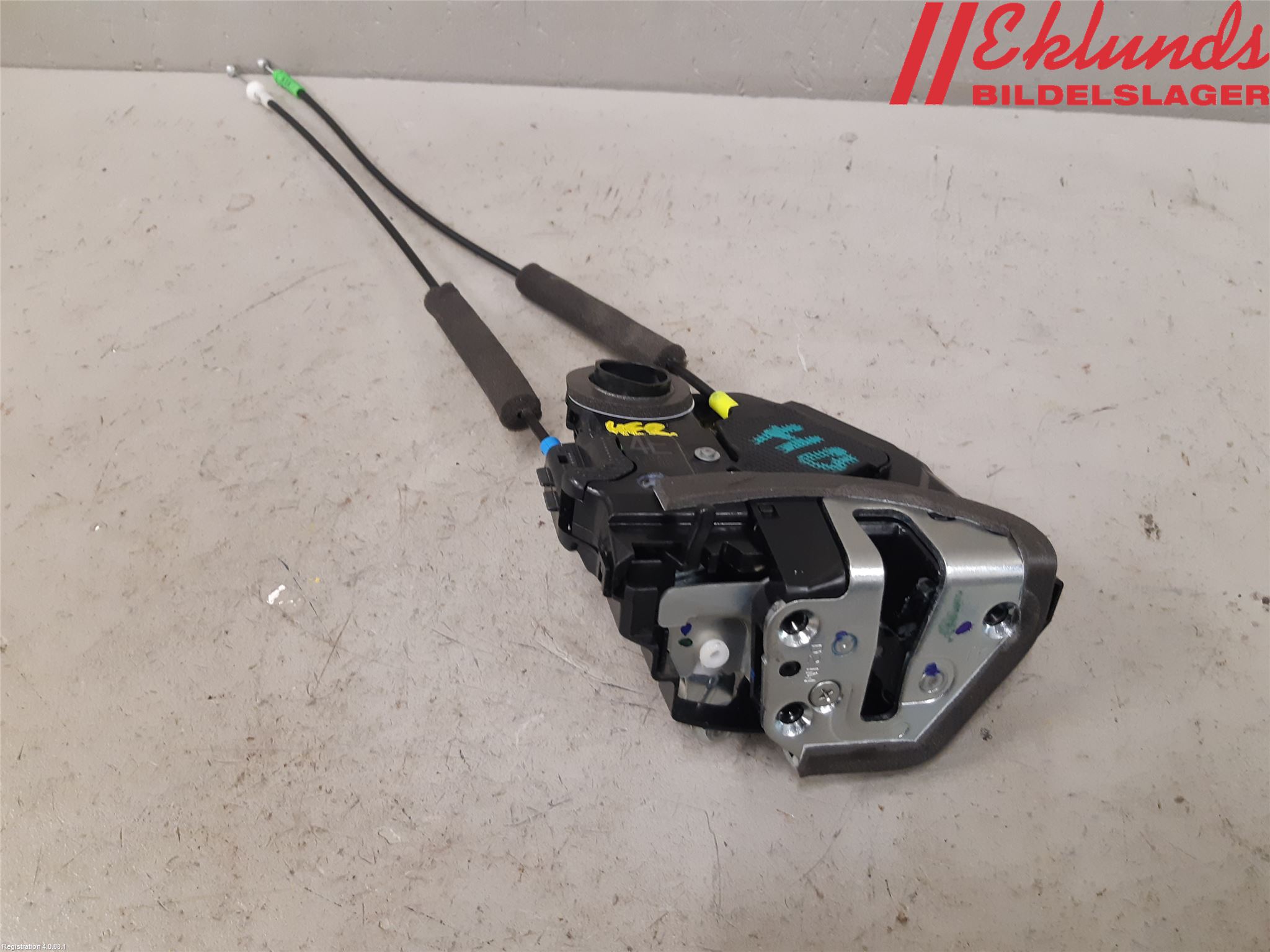 Toyota COROLLA 19- Låskista-Dörrlås