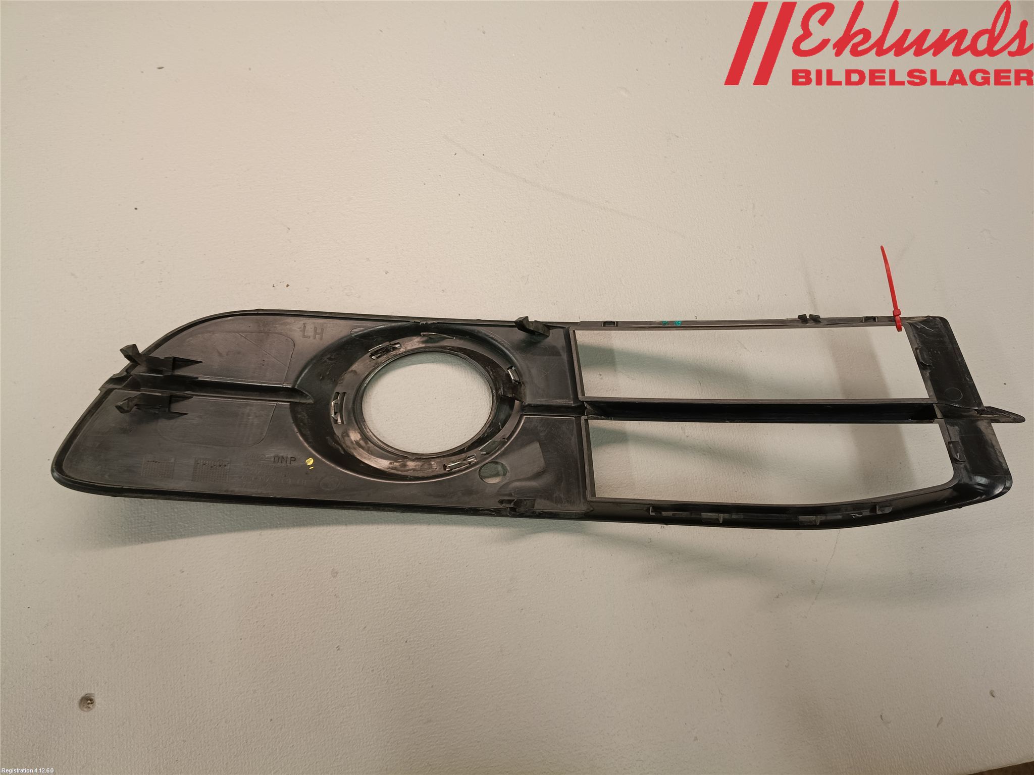 Audi A6/S6     05-11 Dimljussarg Fram