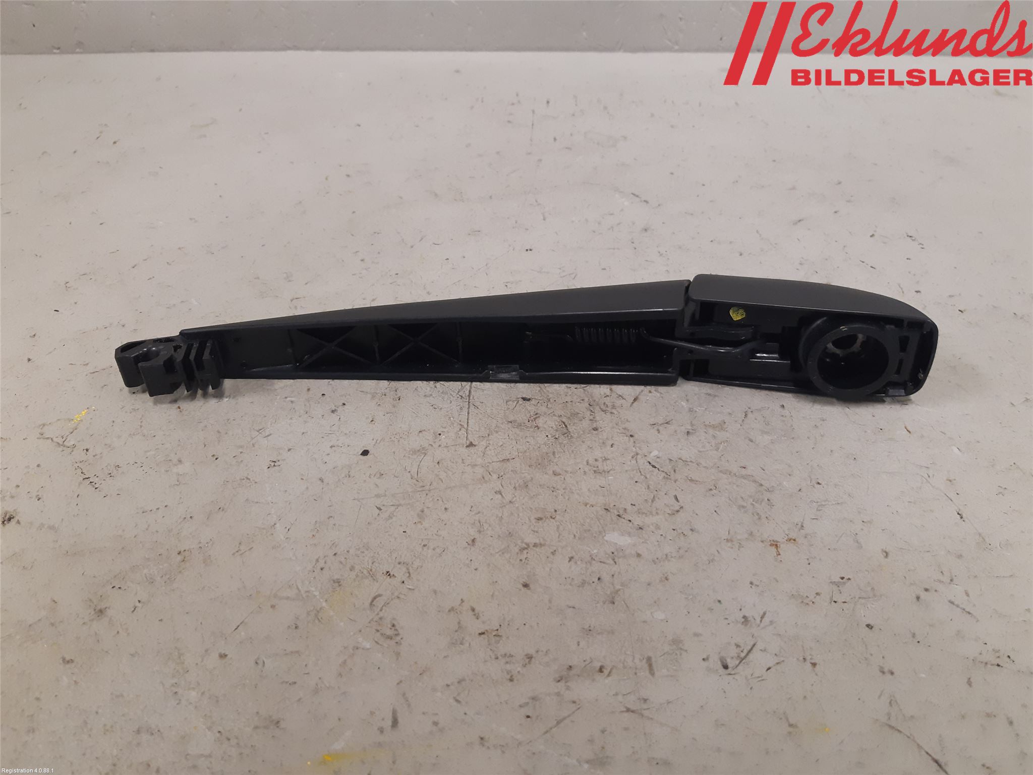 Toyota COROLLA 19- Torkararm-Bakruta