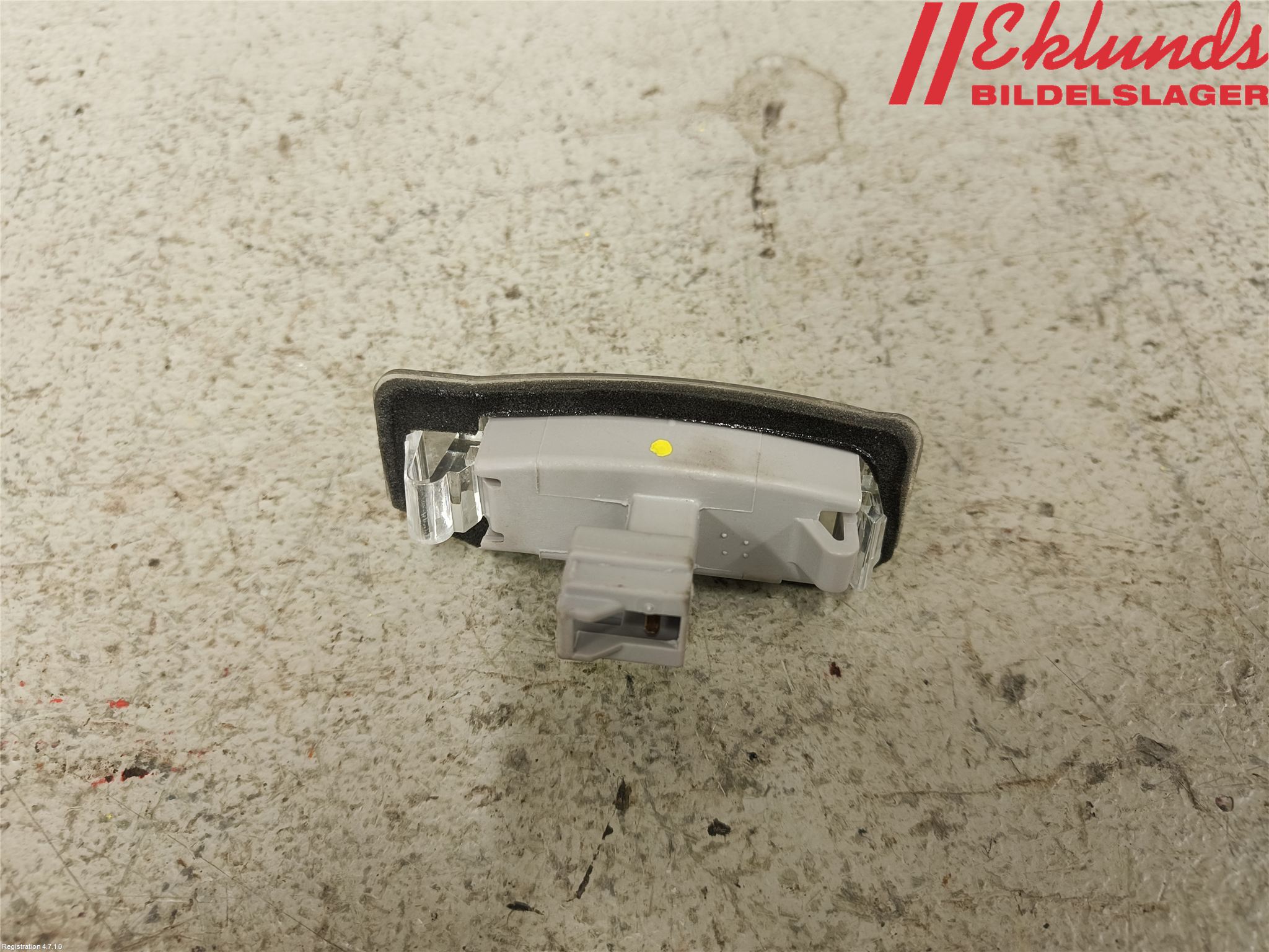 Mitsubishi OUTLANDER 13-21 Skylt Belysning