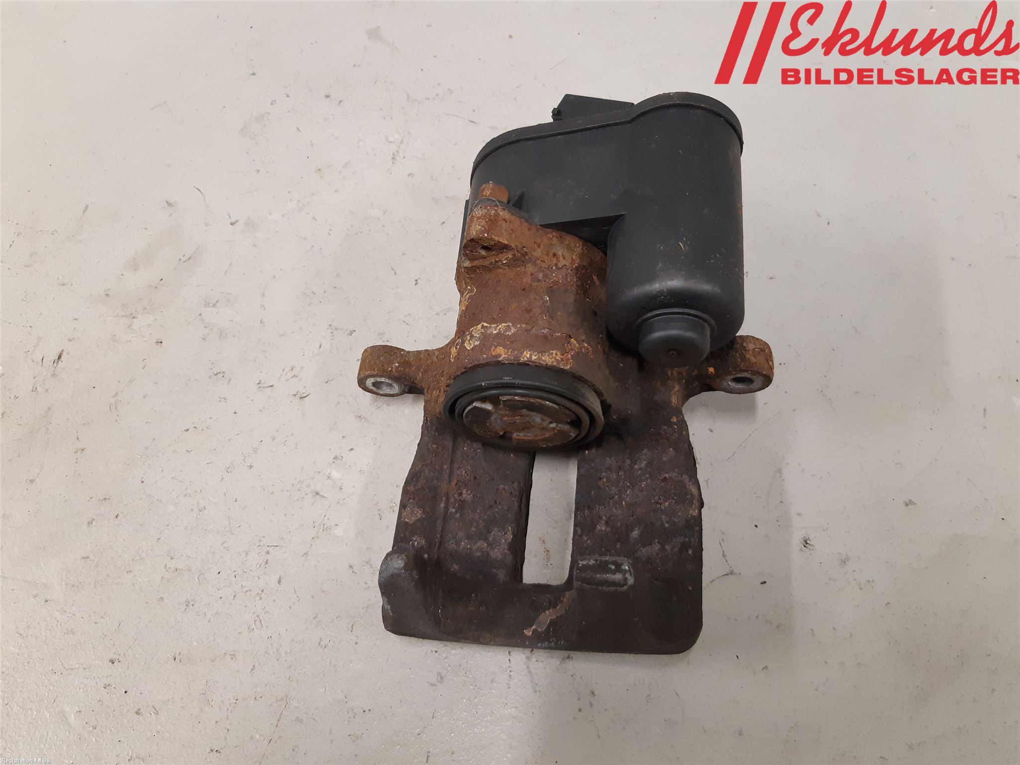 Volkswagen VW PASSAT 11-14 Bromsok Bak Höger
