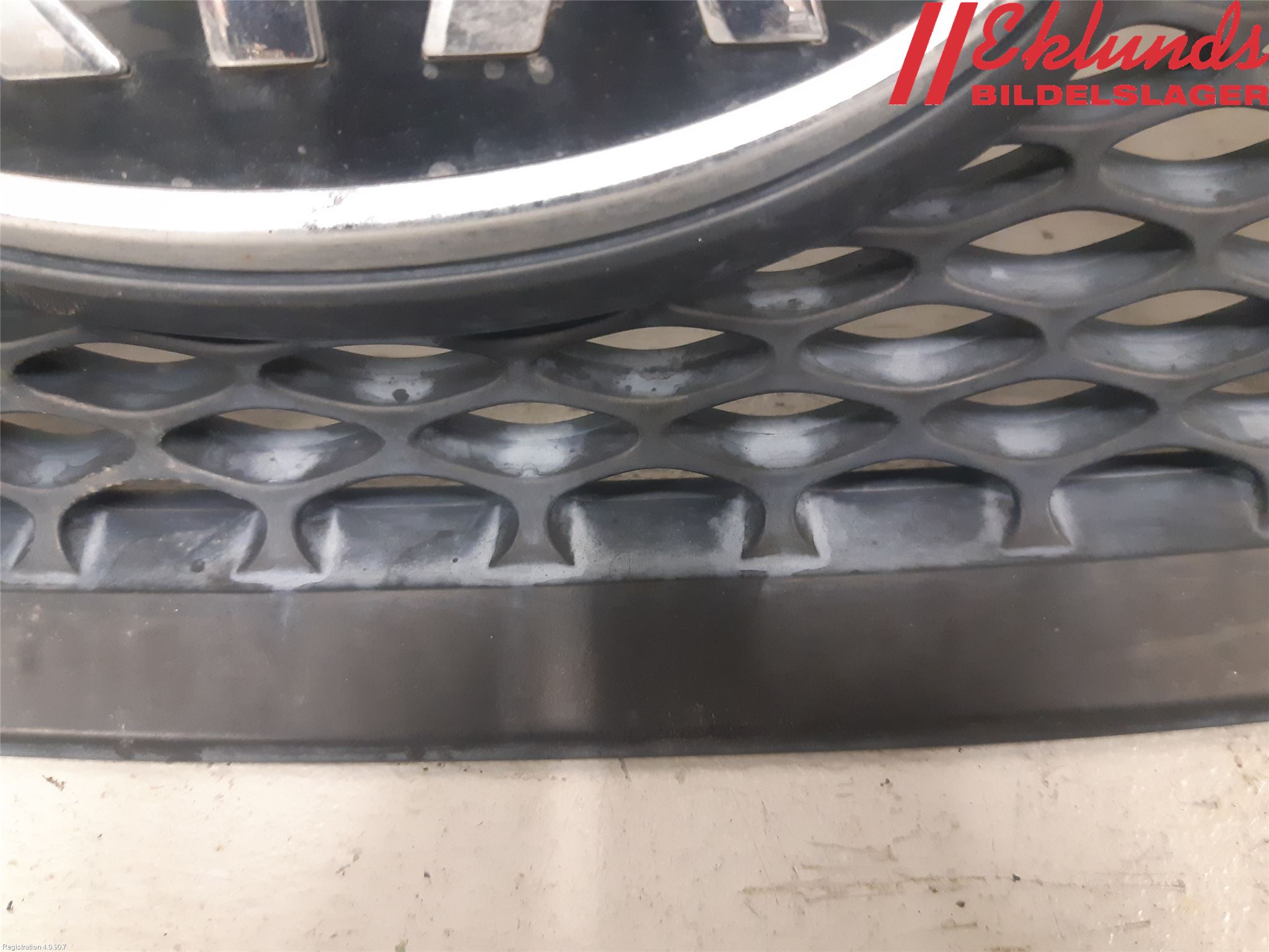 Kia PICANTO    04-11 Grill Komp