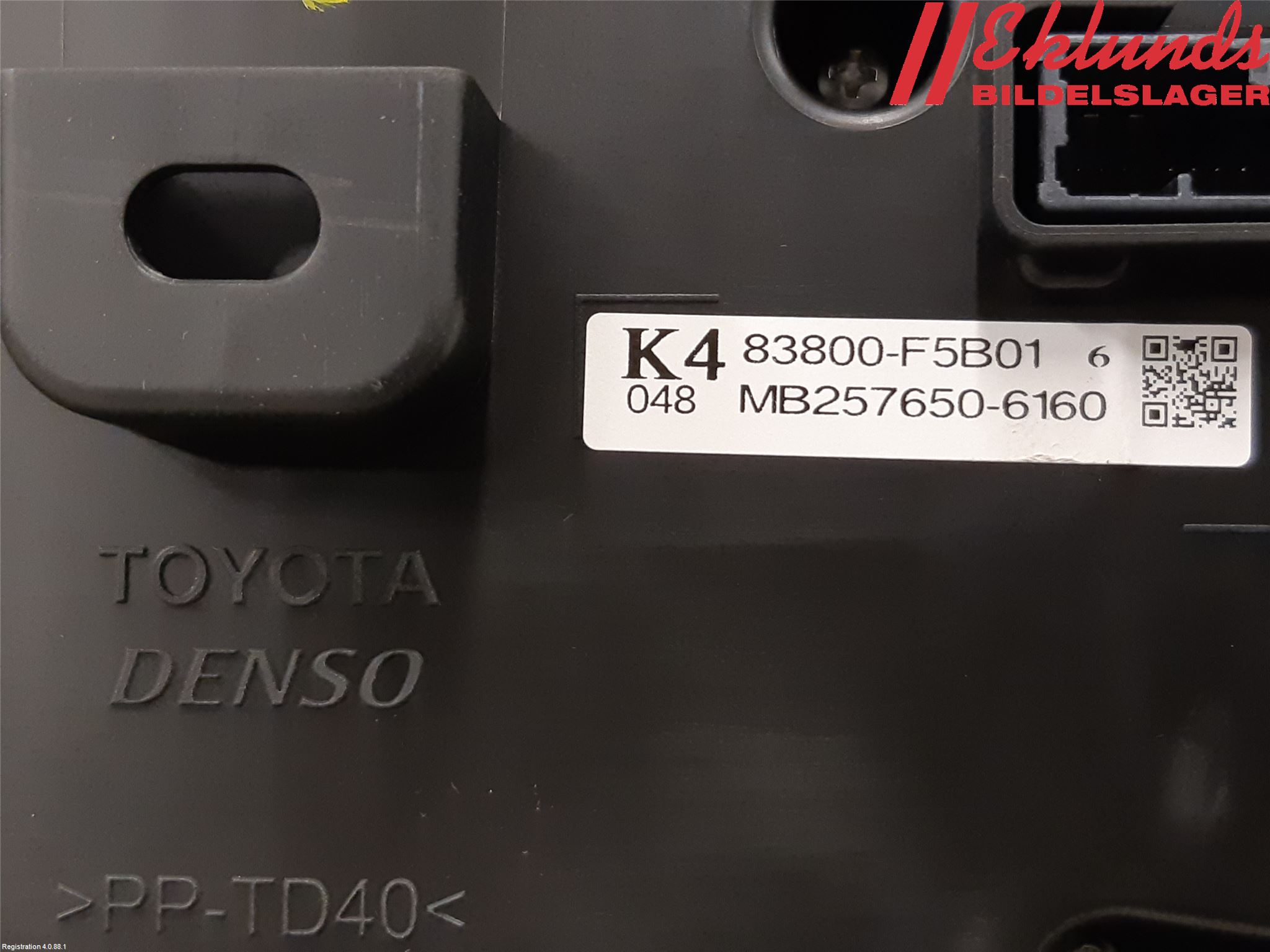 Toyota YARIS CROSS XP21 21- Instrument Komb