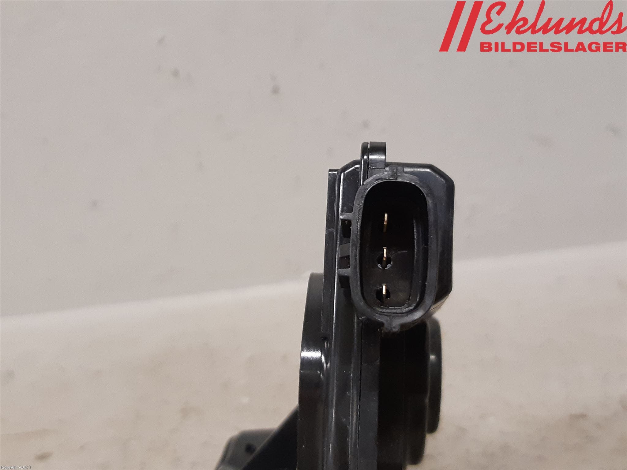 Toyota AVENSIS 09-15 Låskista Baklucka