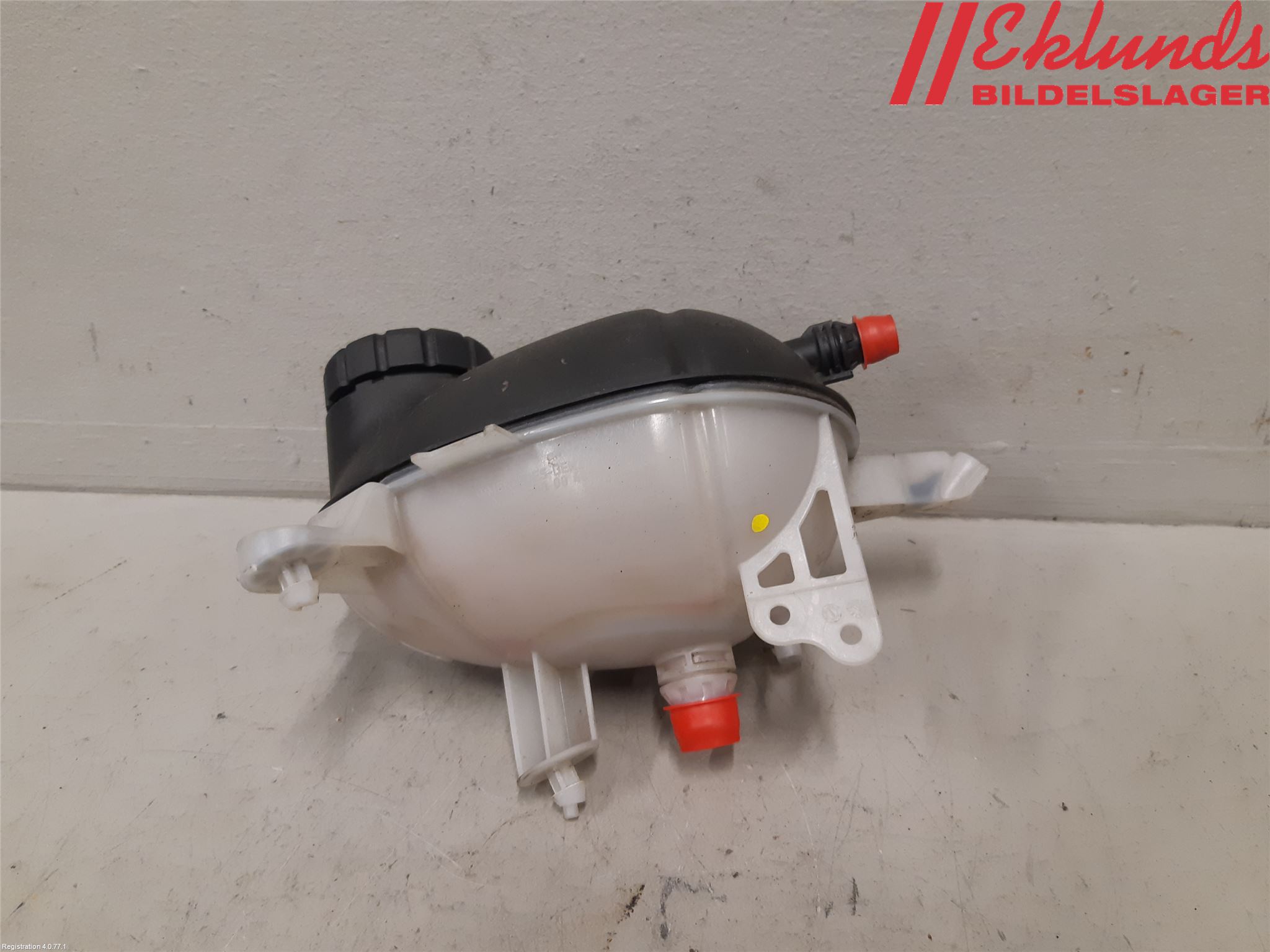 Mercedes-Benz MB C-KLASS (W205) 14-21 Expansionstank