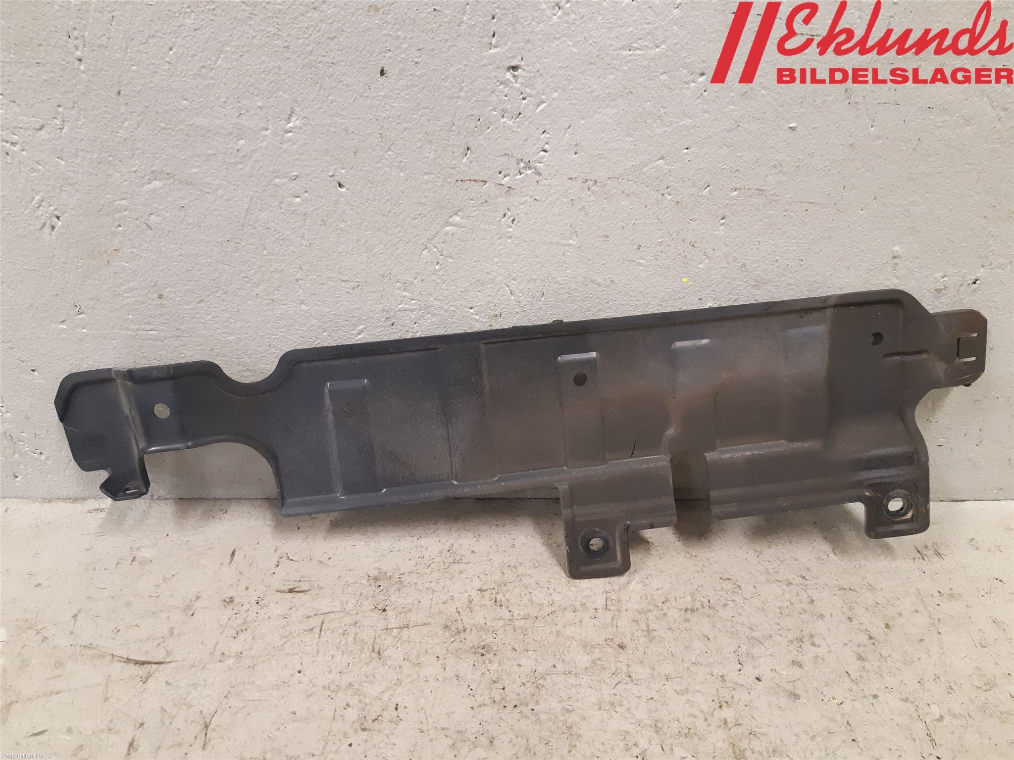 Suzuki SWIFT 11-16 Deflektor Plåt-Plast Kylning