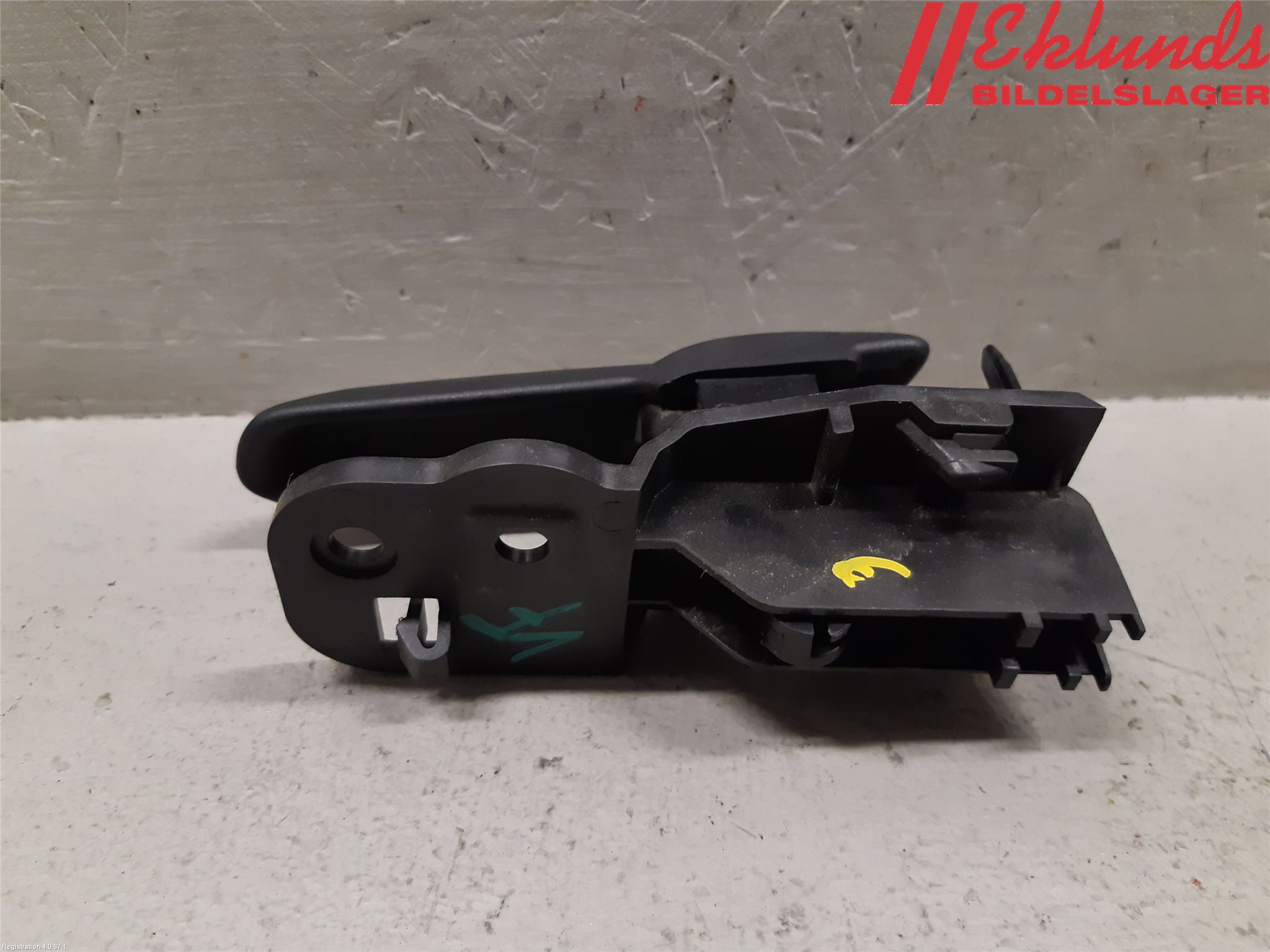 Iveco DAILY 14->> Dörrhandtag Inre Vä