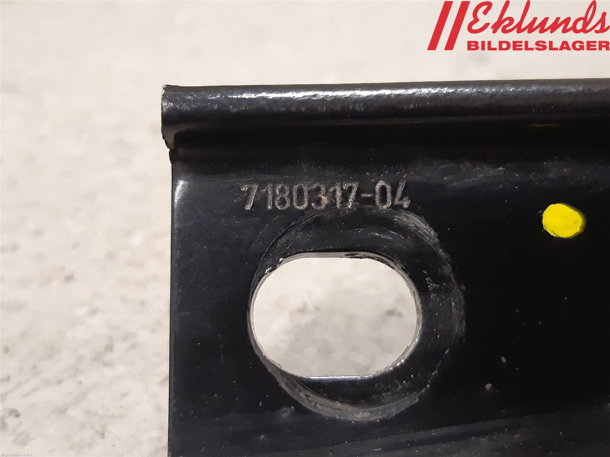 BMW 5 F10/F11/F18 09-17 Frontplåt