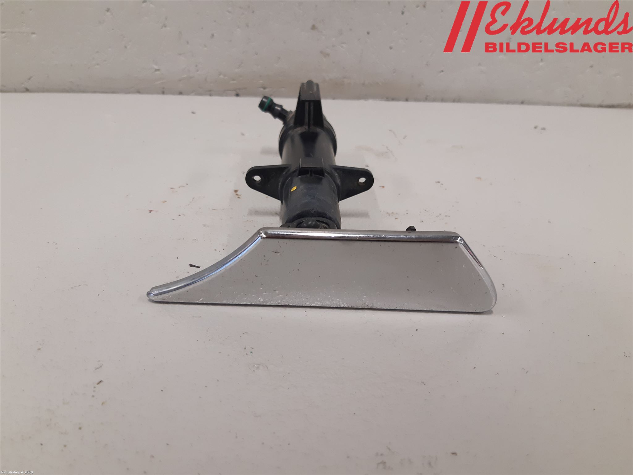 Ford KUGA 08-12 Spolarmunstycke Strålkastare