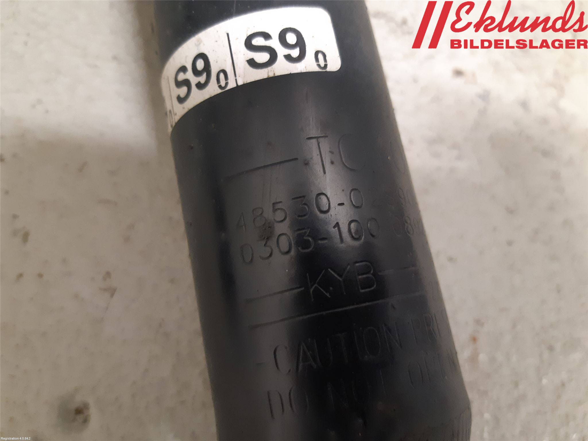 Toyota COROLLA 19- Stötdämpare Bak