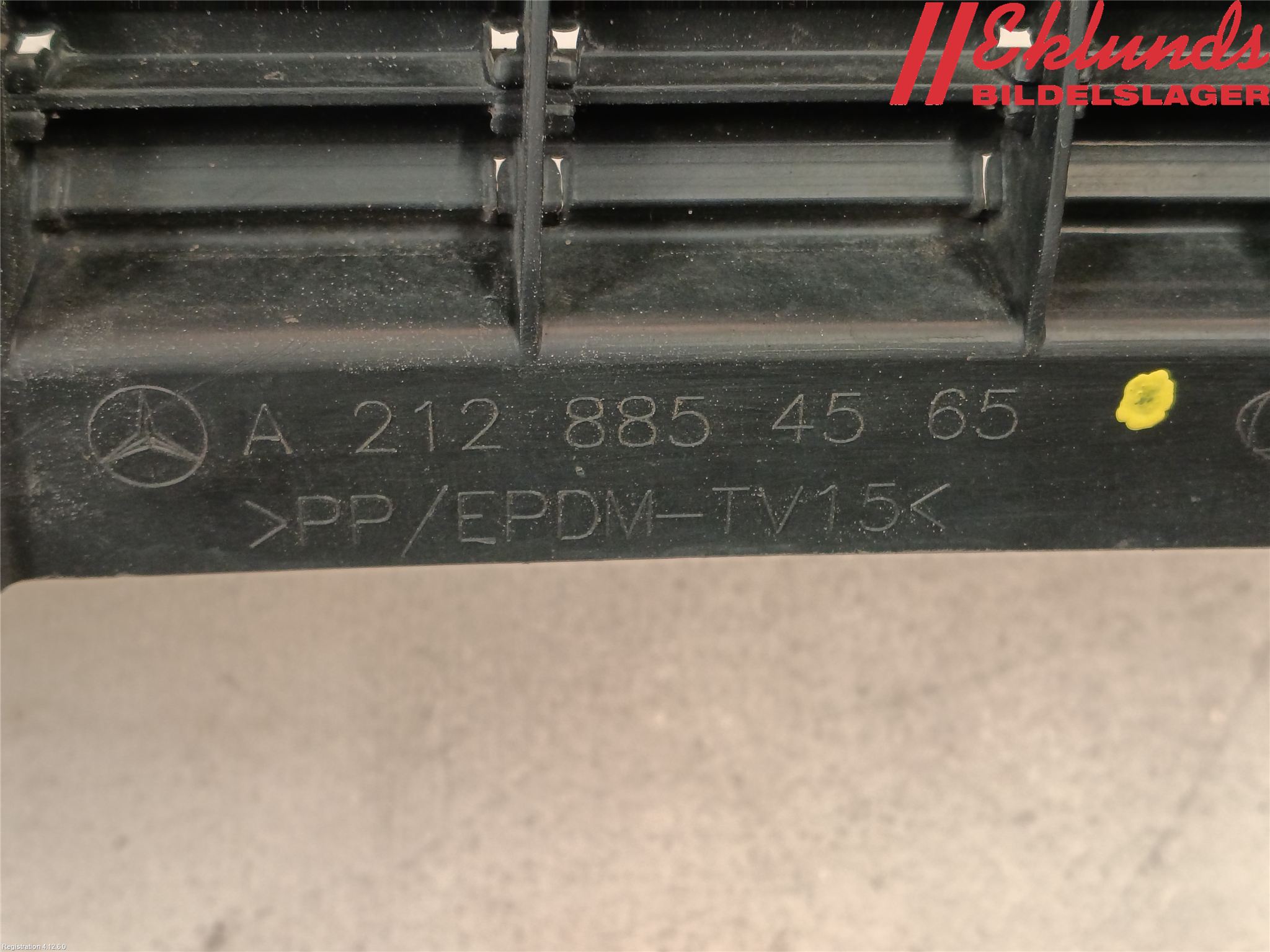 Mercedes-Benz MB E-KLASS (W212) 09-16 Stötfångare Deformelement Bak