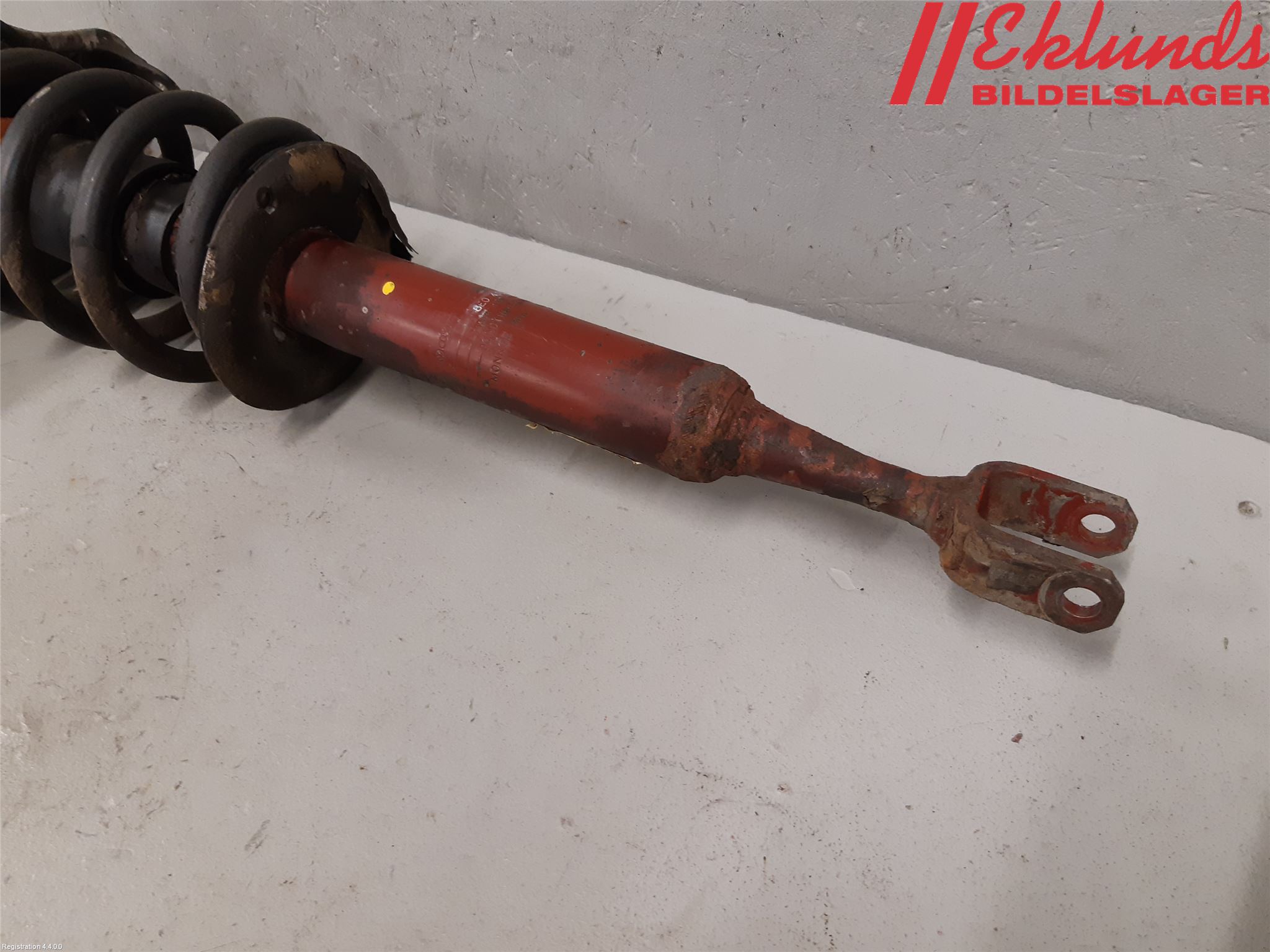 Audi A4/S4 05-07 Fjäderben Fram Vänster