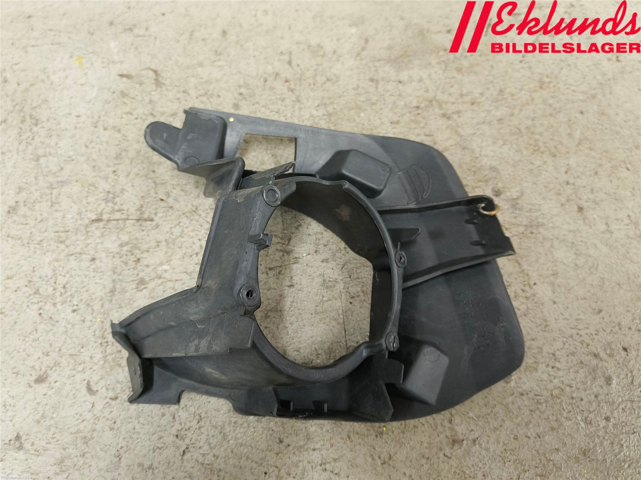 Renault TRAFIC/E-TECH 15- Dimljussarg Fram