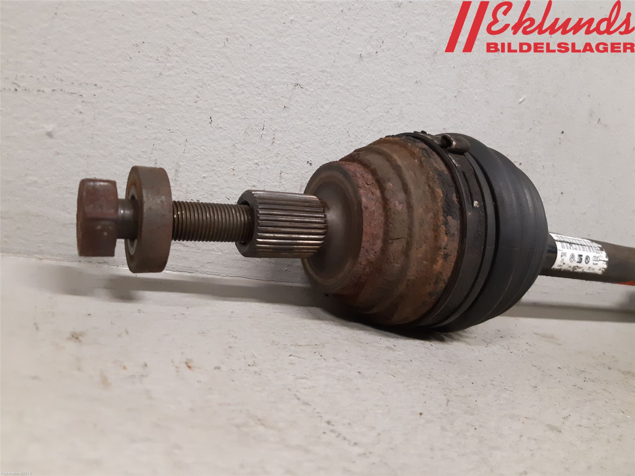 Volkswagen VW GOLF V 04-09 Drivaxel Fram Vänster
