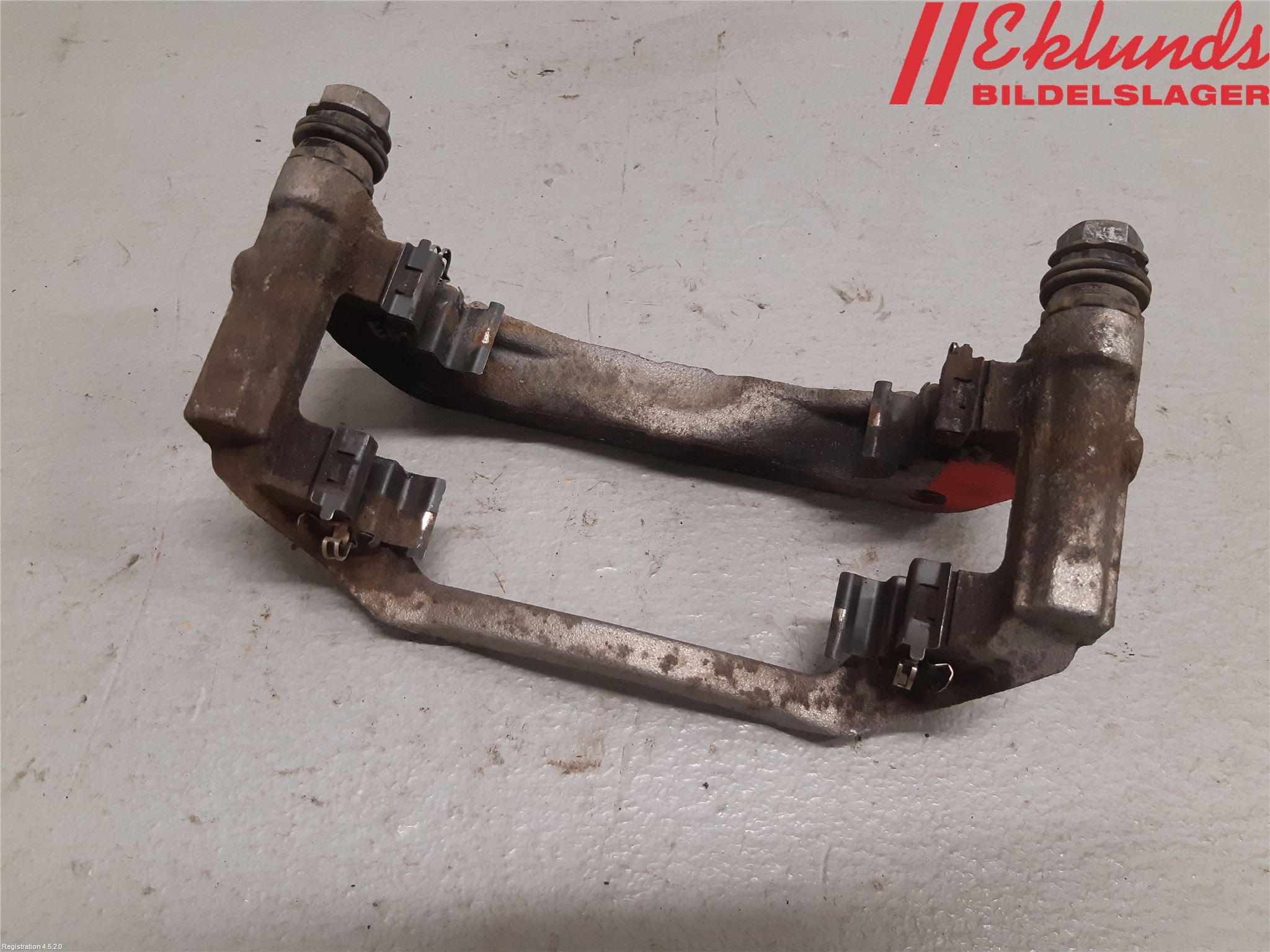 Peugeot PARTNER/E-PARTNER 19- Bromsokshållare