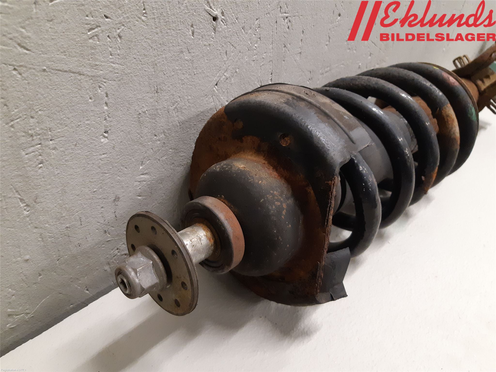 Nissan PRIMASTAR Fjäderben Fram Höger