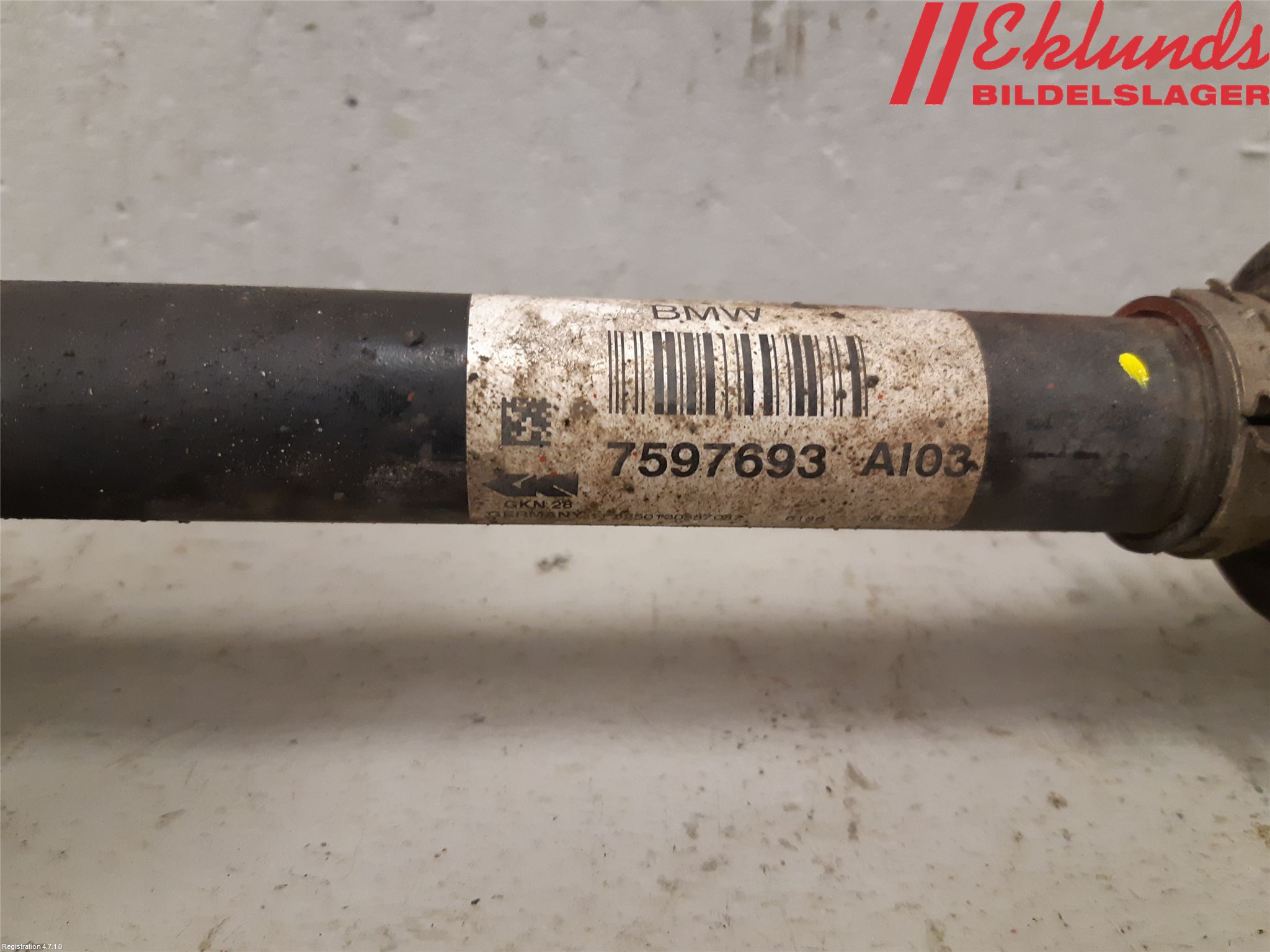 BMW 3 F30/F31/F80 12-19 Drivaxel Fram Vänster