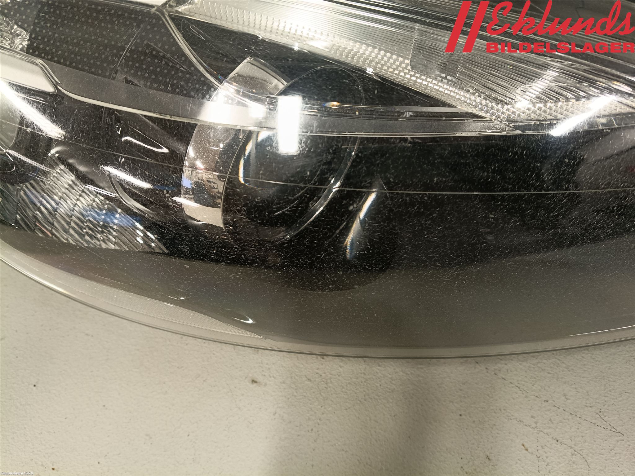Volvo V40 12-19 Strålkastare Höger
