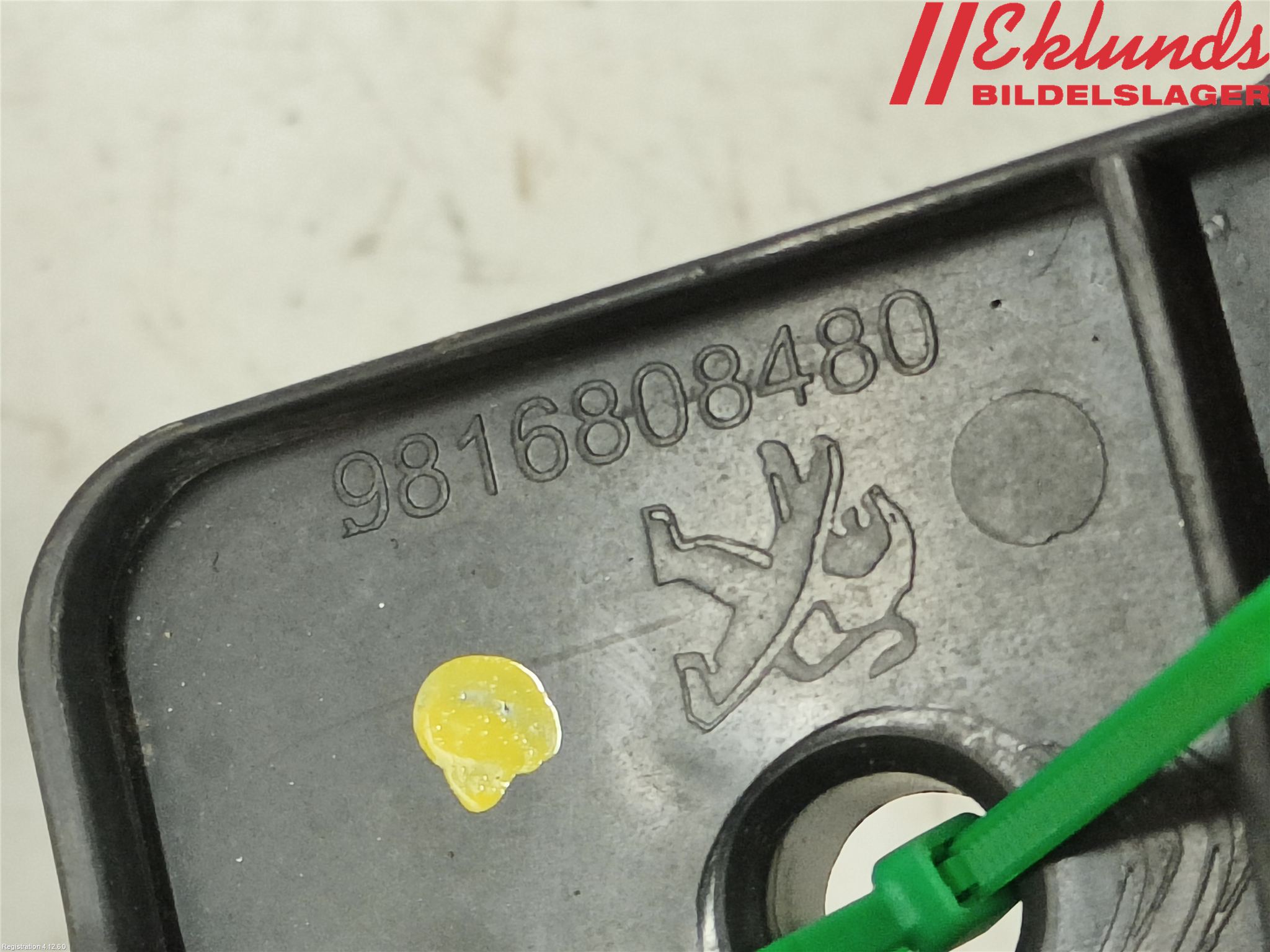 Peugeot PARTNER/E-PARTNER 19- Stötfångarfäste Bak Hö